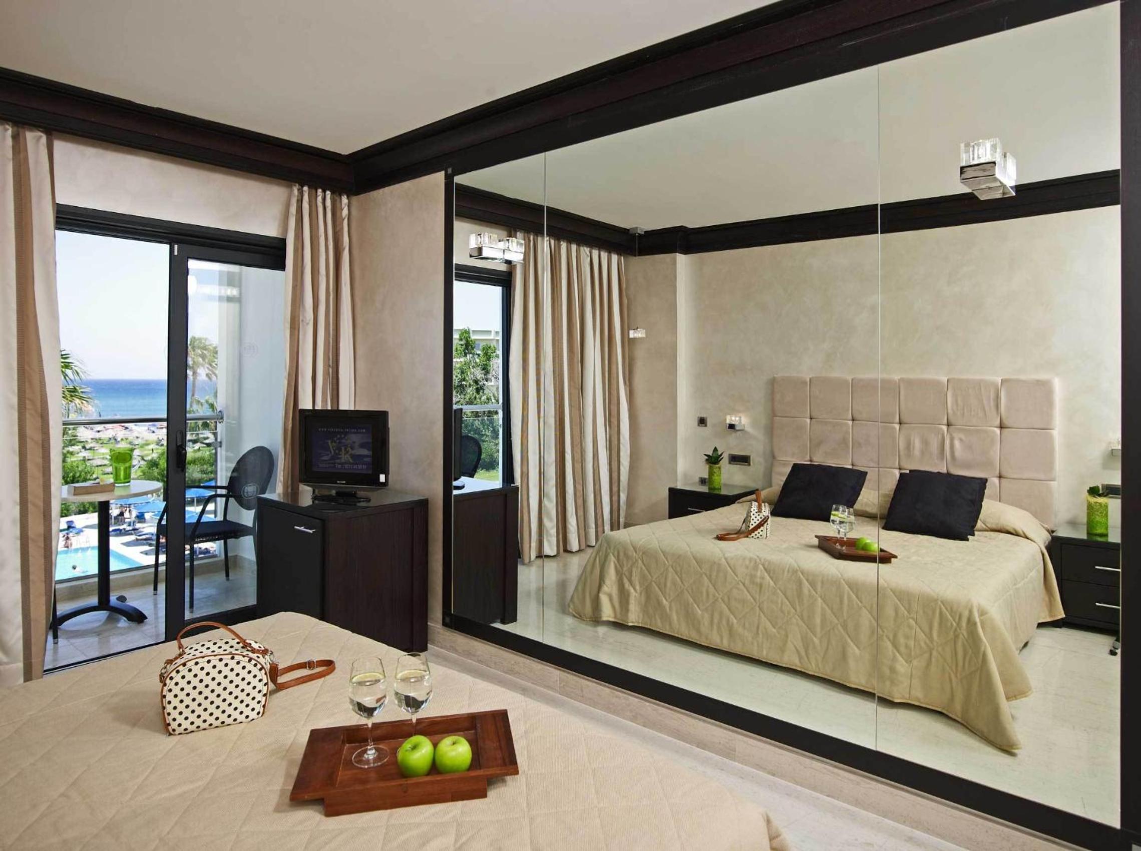 Twin Room with Sea View