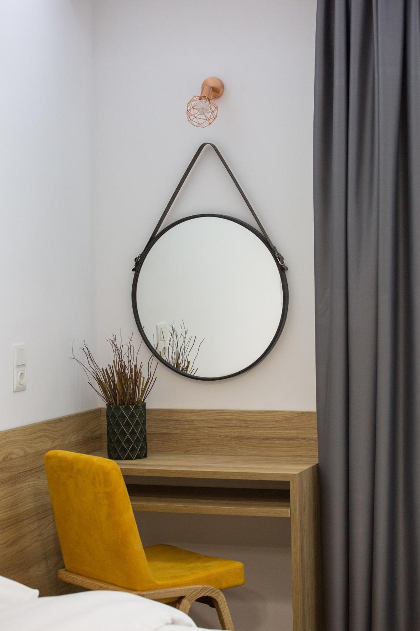 Standard Double Room - Photo 12