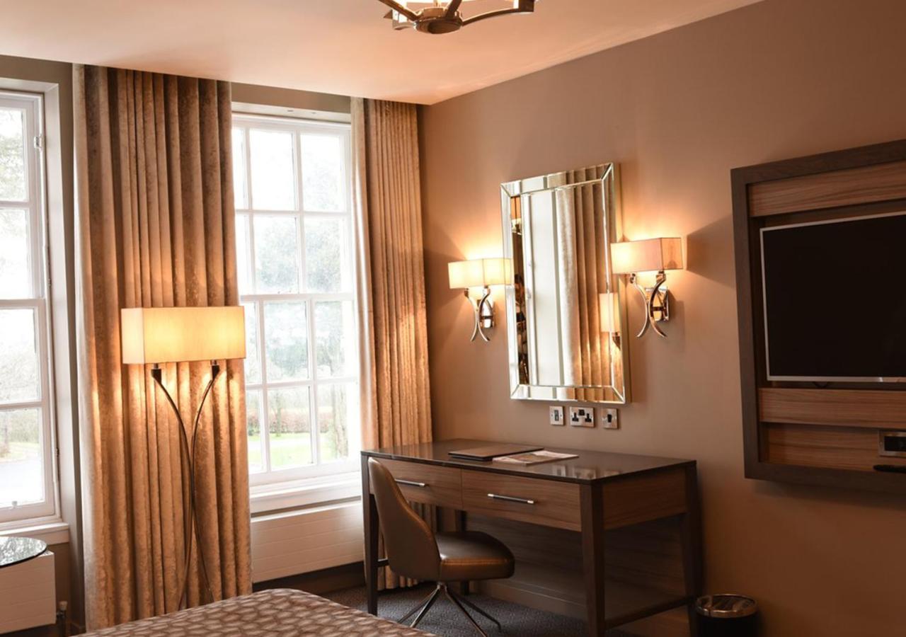 Family Room - Photo 4