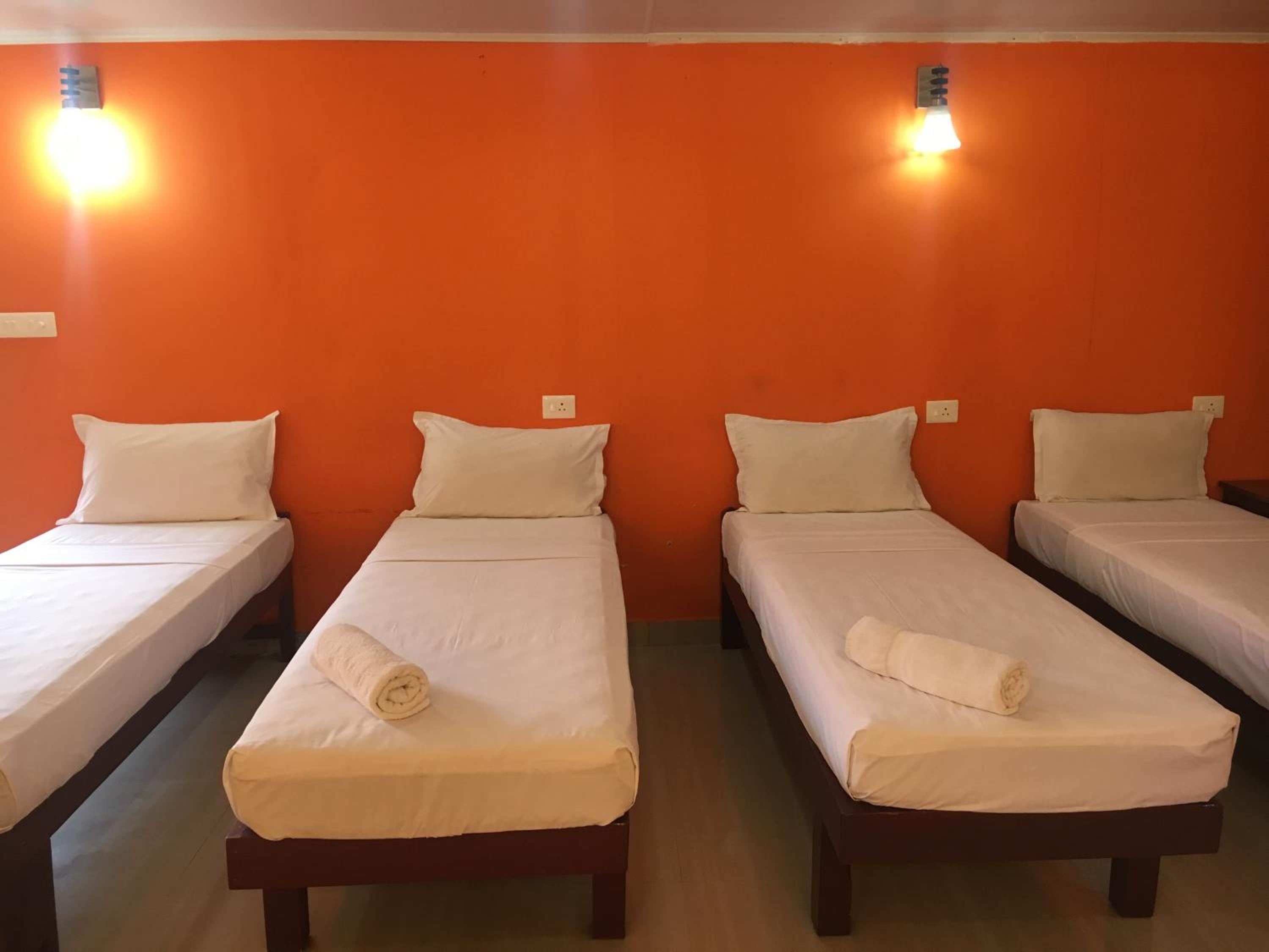 4-Bed Mixed Dormitory Room photo 2