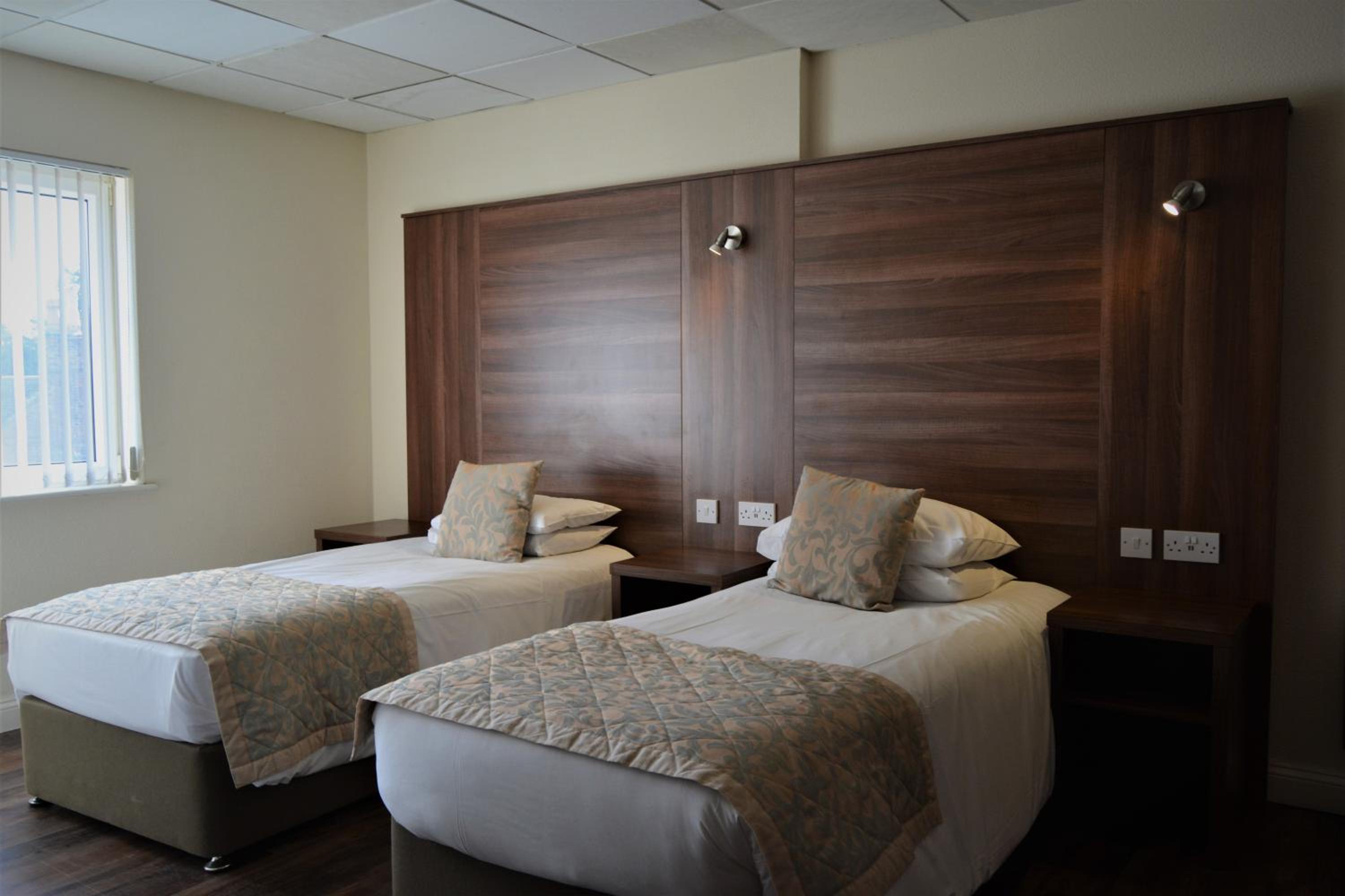 Twin Room - Photo 5