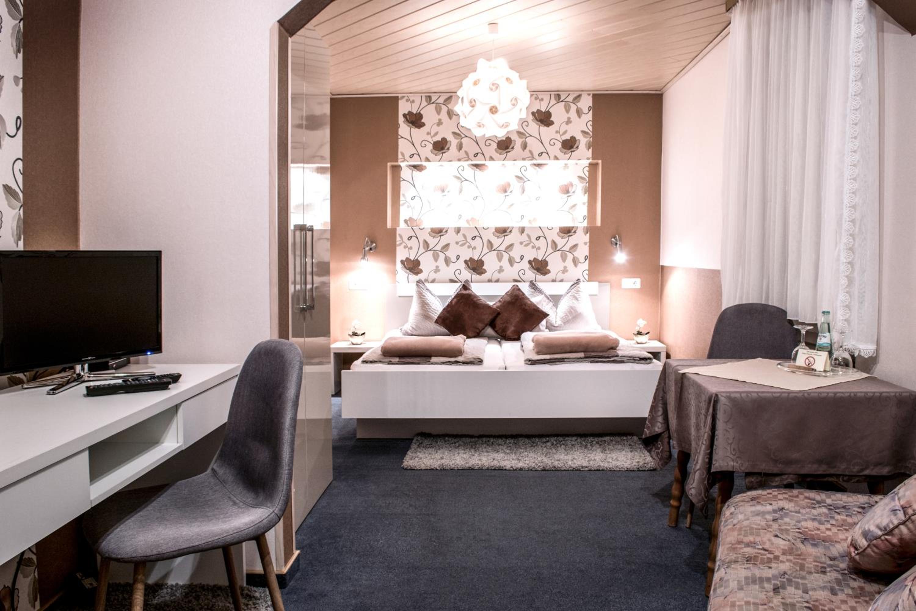 Double Room - Photo 1