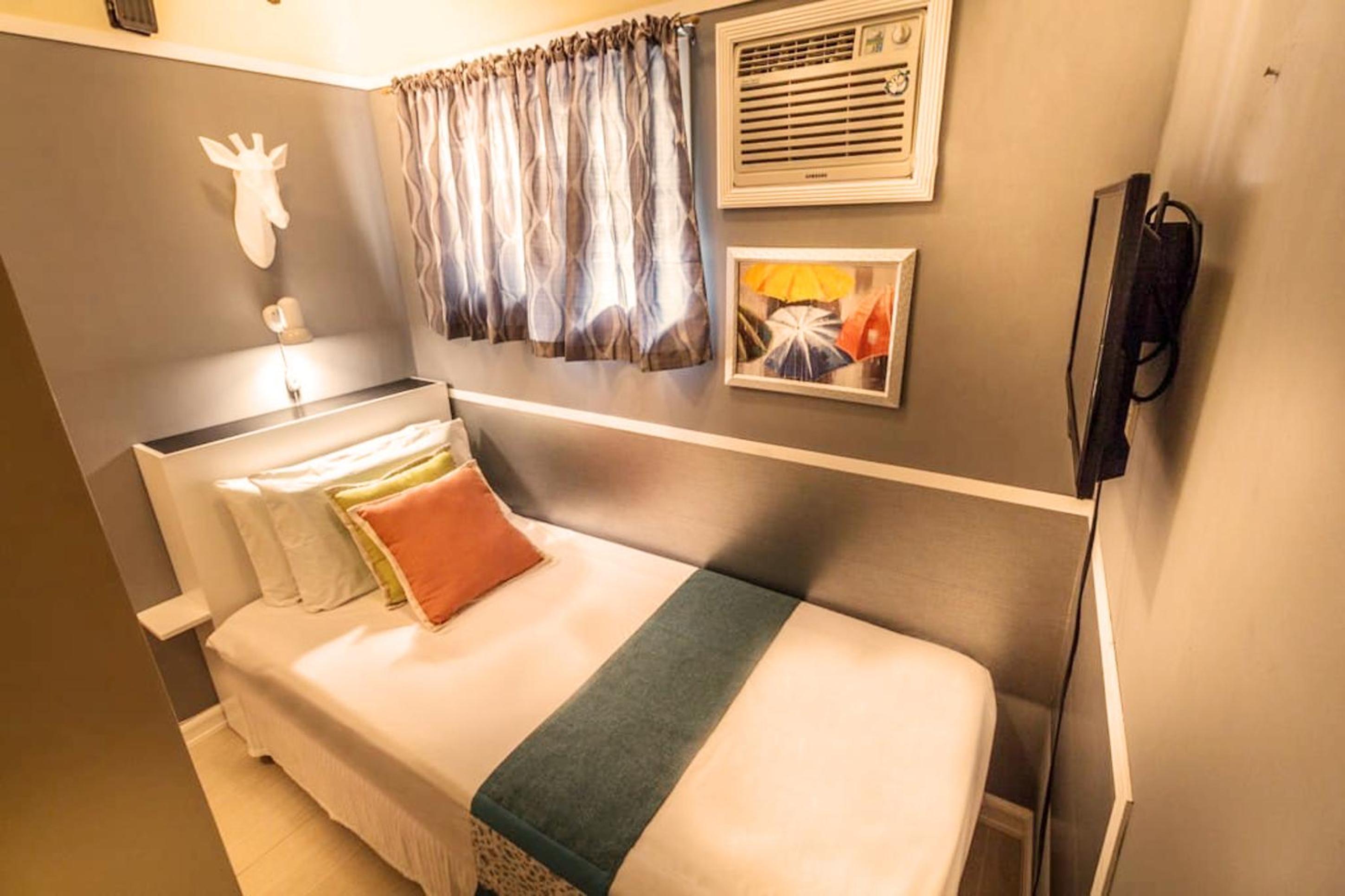 Single Room with Private Bathroom photo 1
