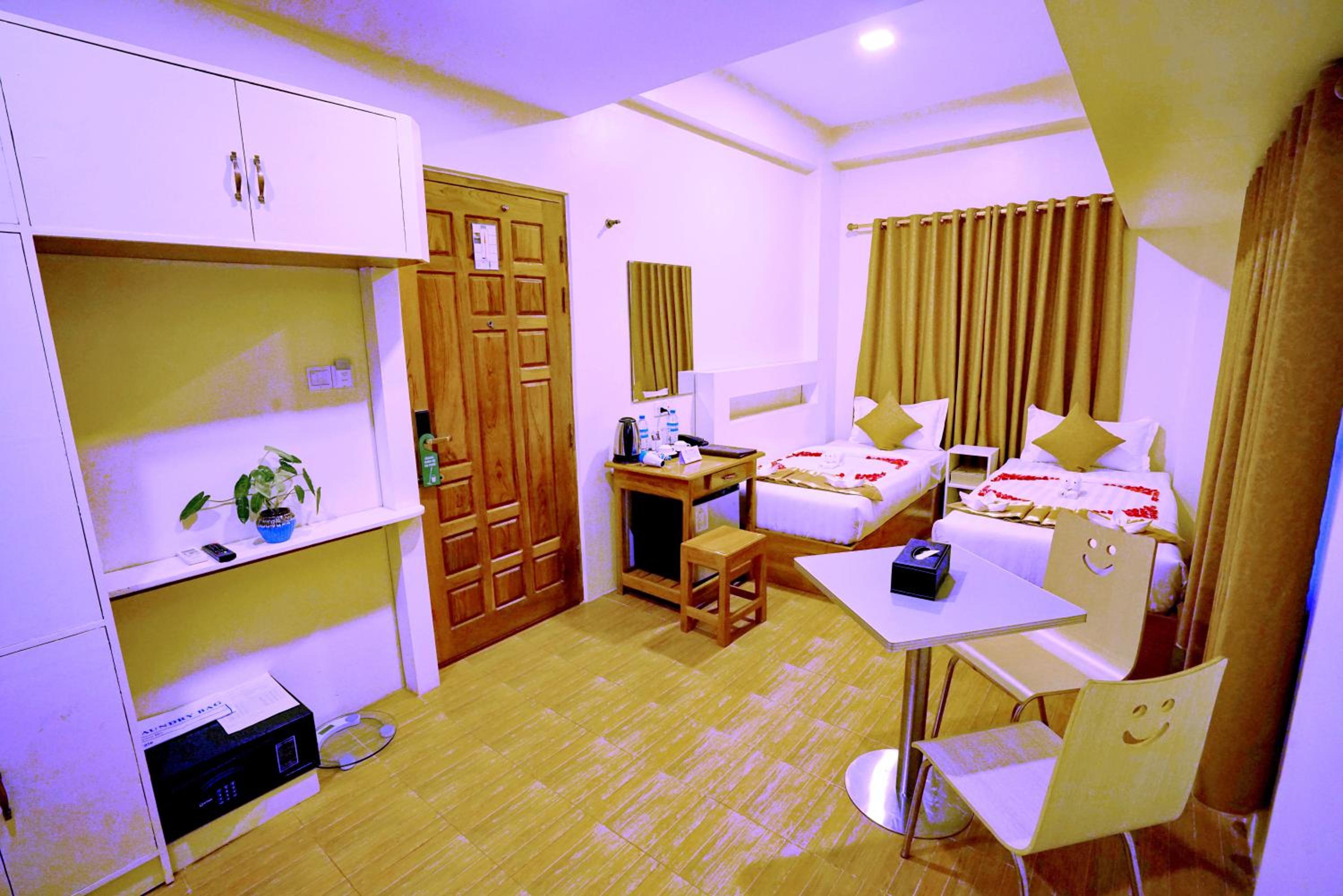 Deluxe Twin Room photo 3