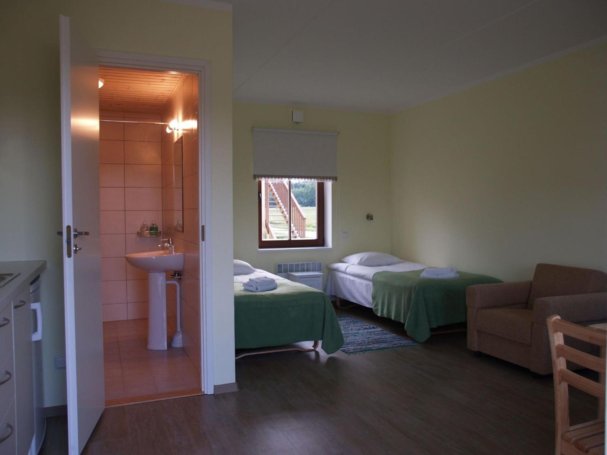Twin Room with Kitchenette - Photo 6
