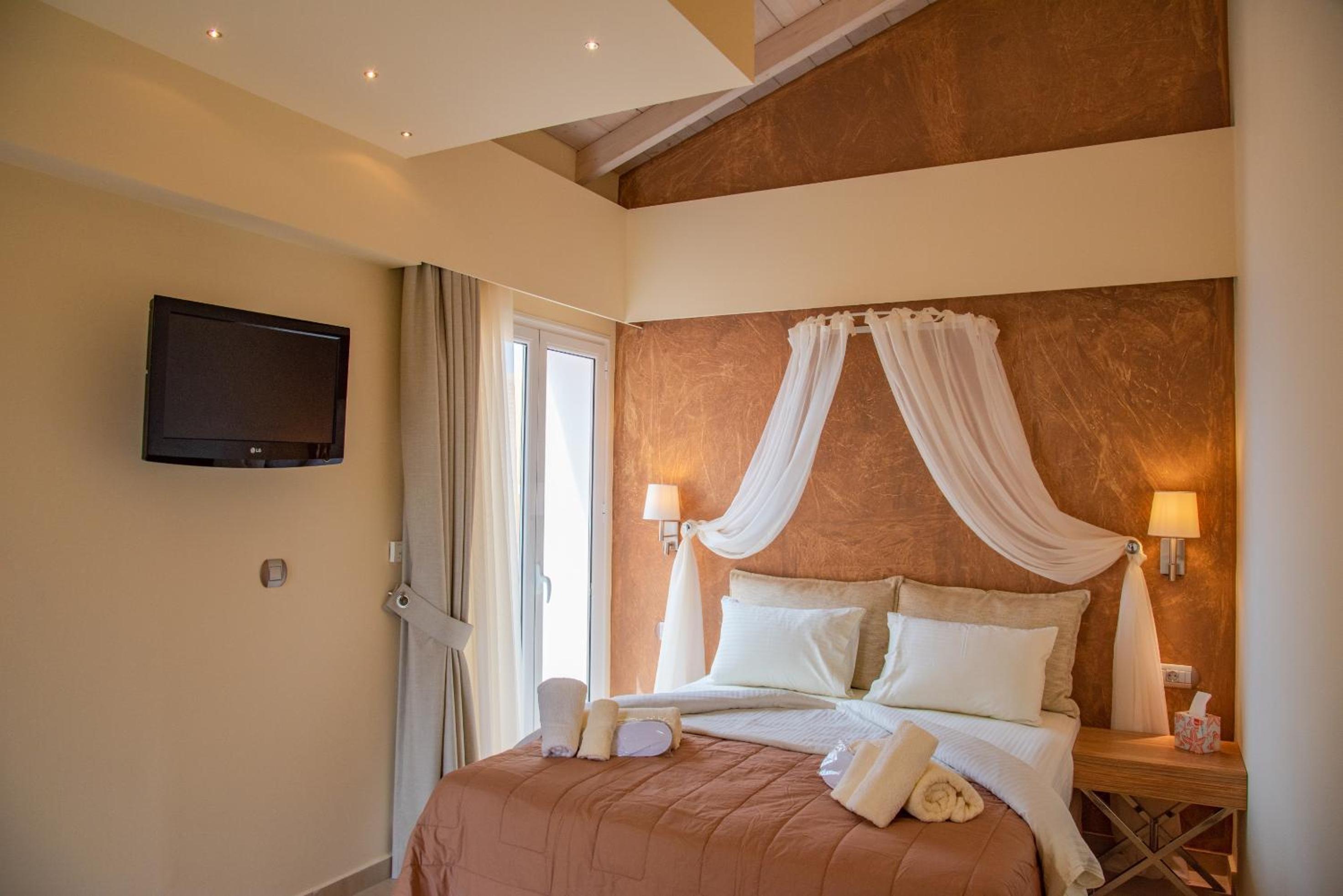 Deluxe Double Room with Shower