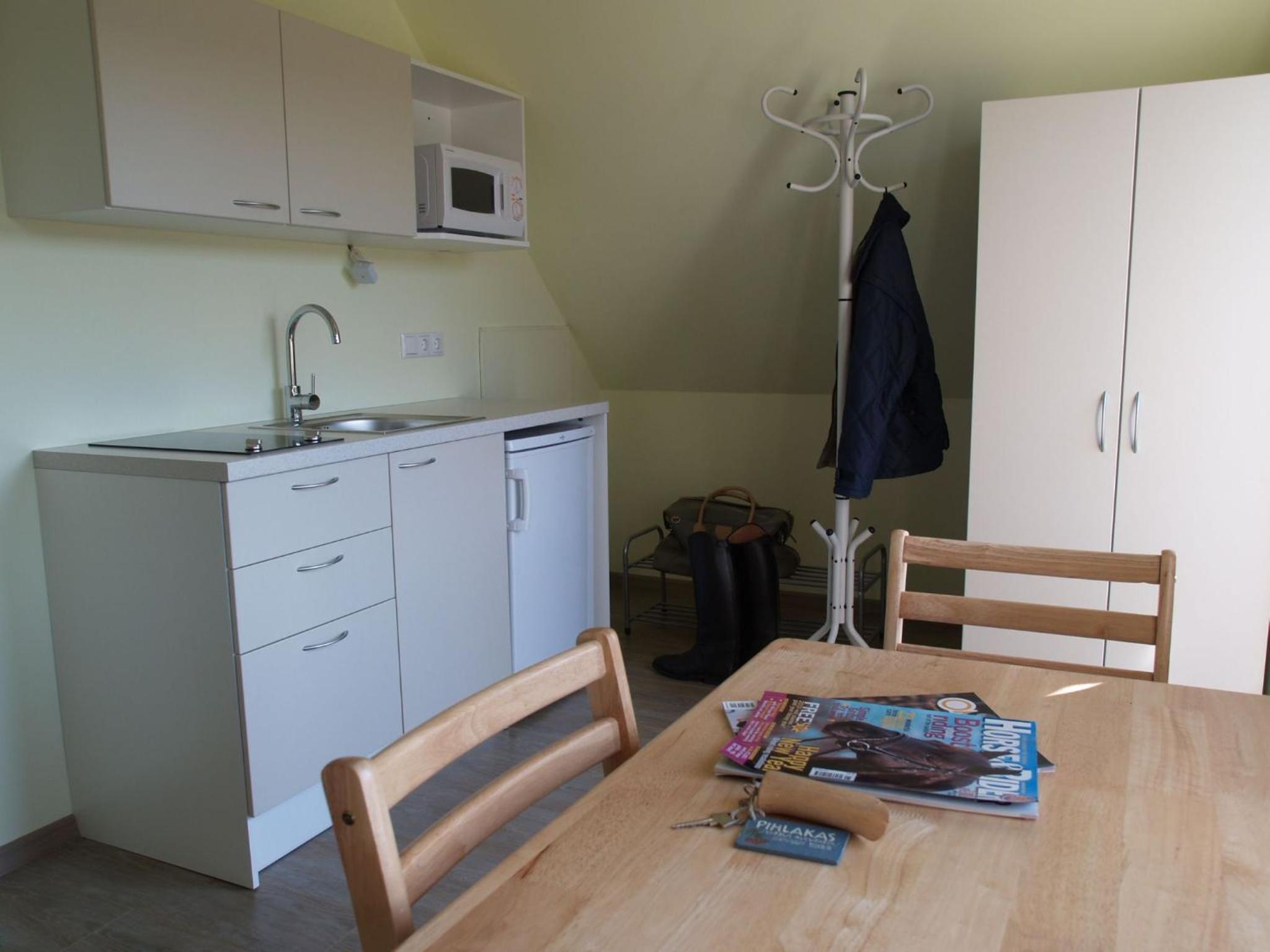 Large Twin Room - Photo 2