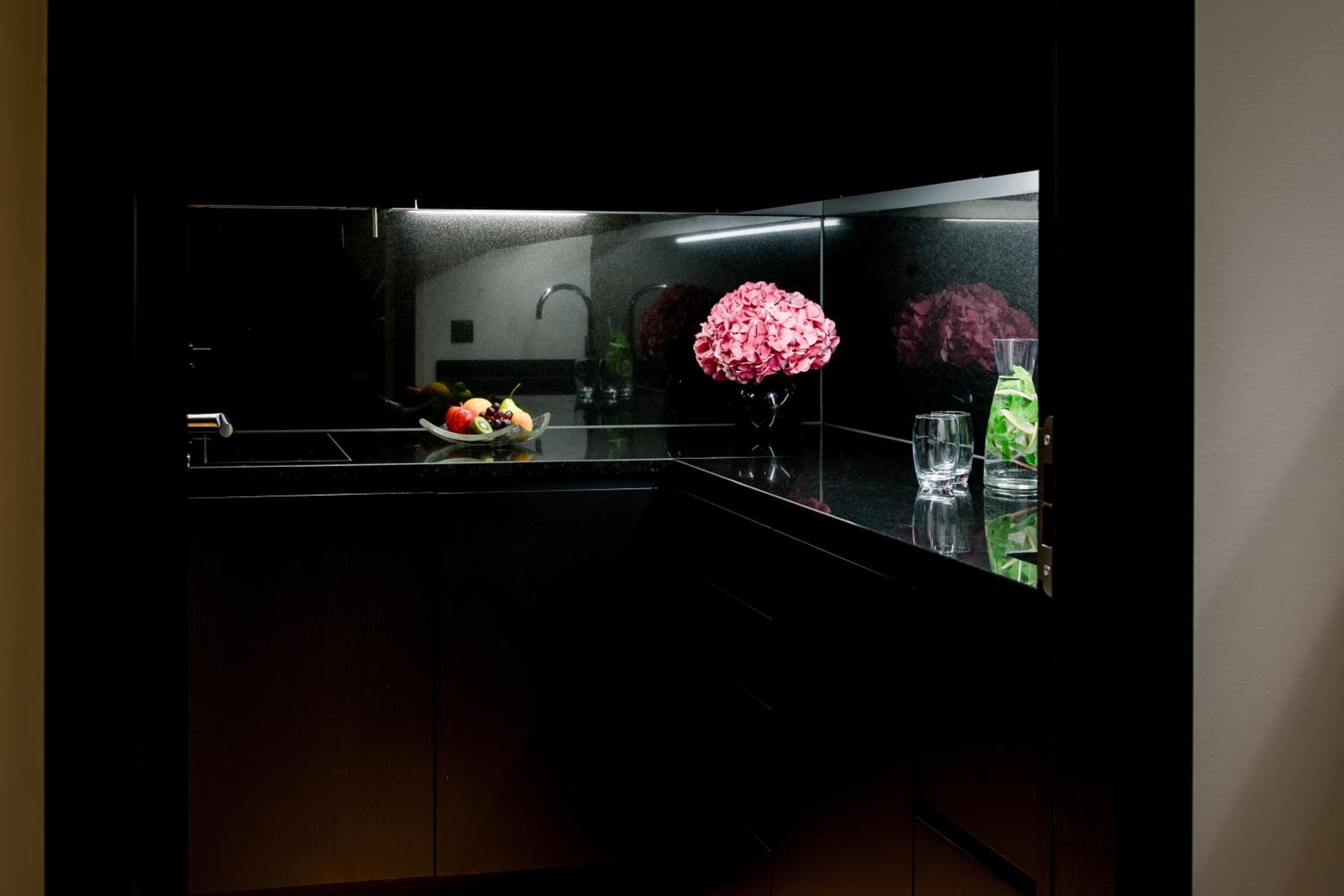 Luxury Living Studio with Kitchenette