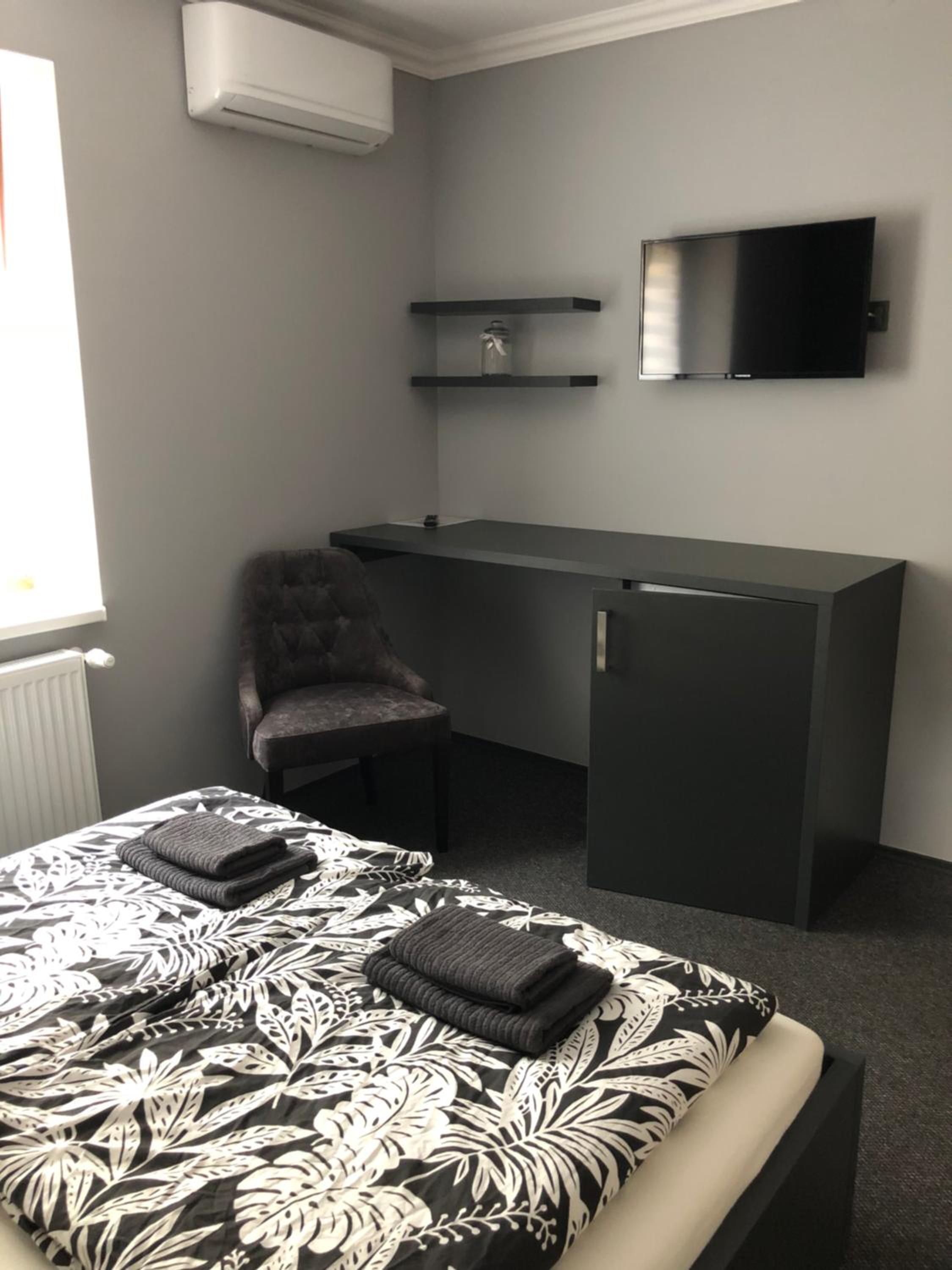 Deluxe Double Room - Photo 8