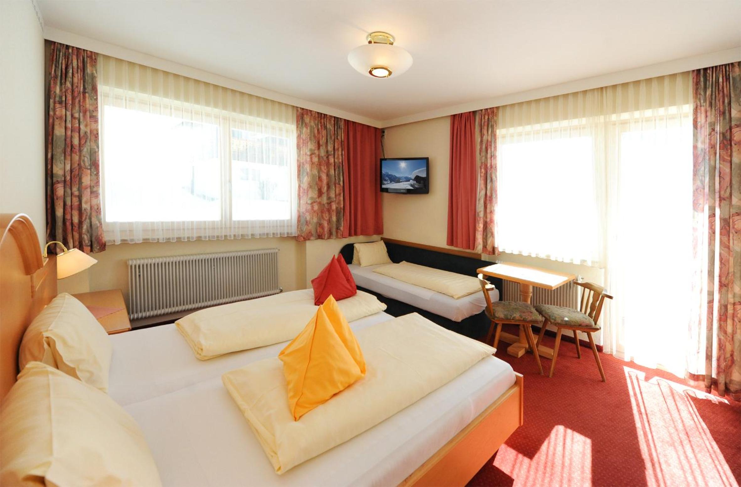 Triple Room