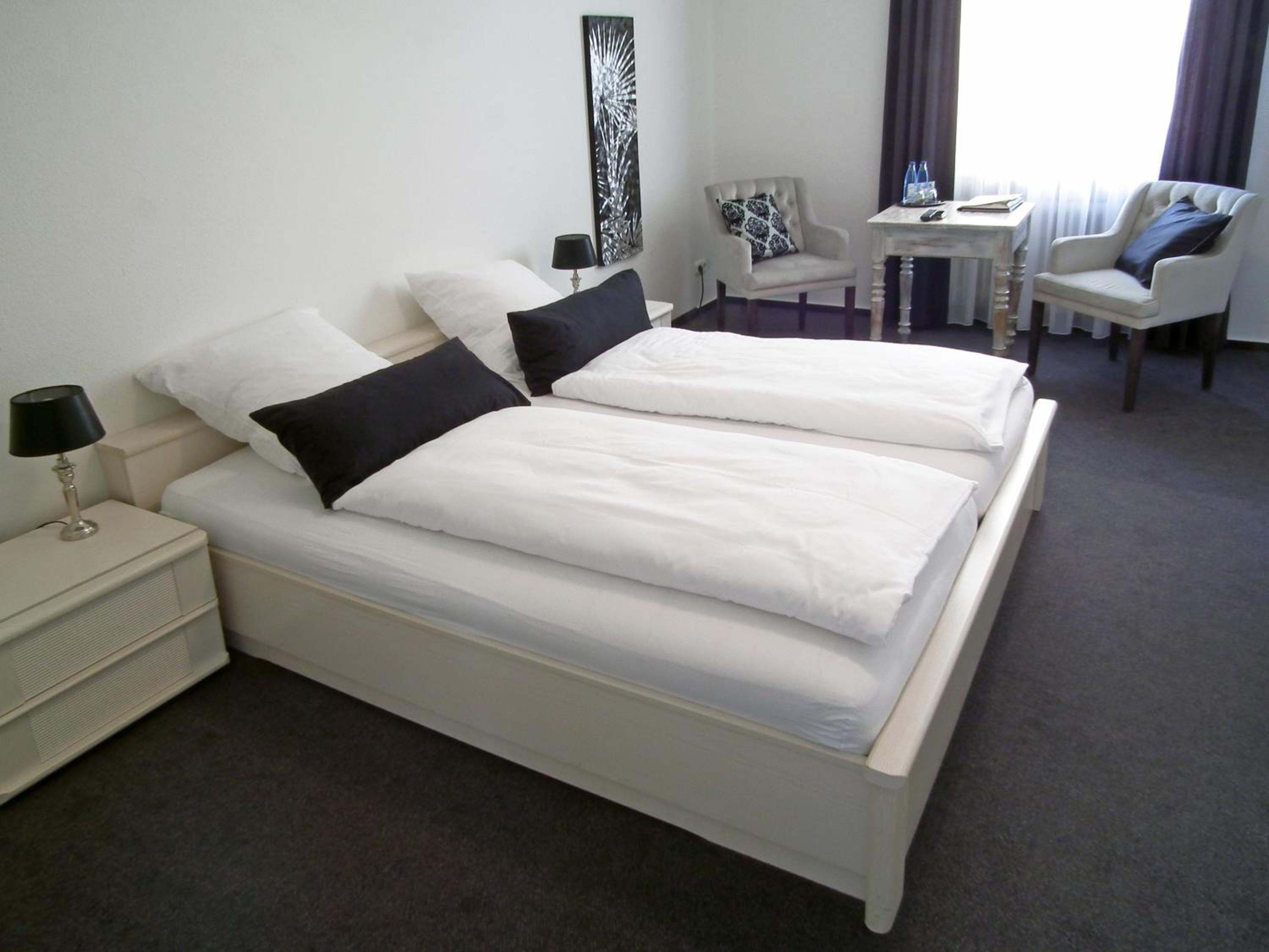 Standard Double Room photo 3