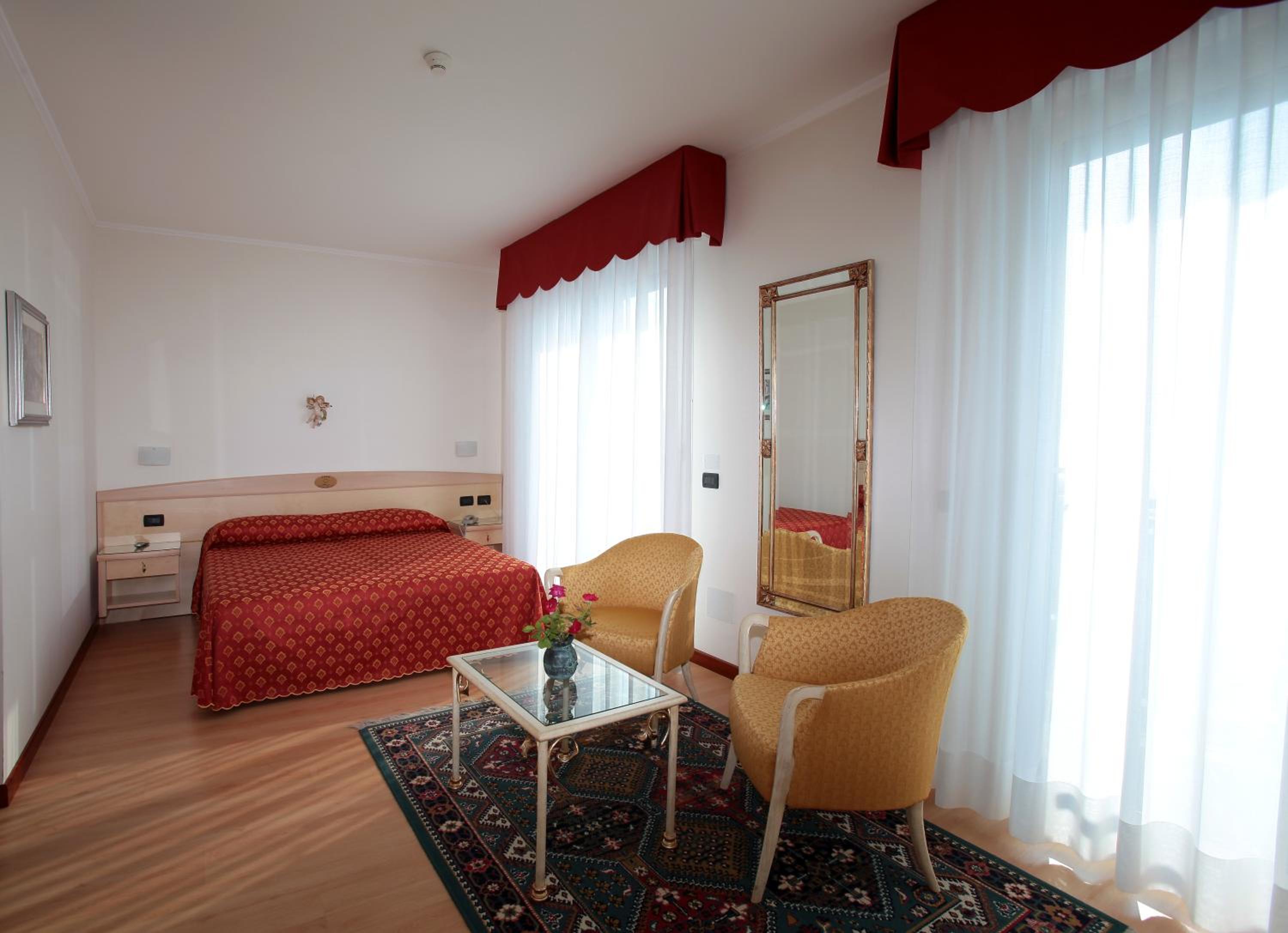 Junior Suite with Sea View photo 1