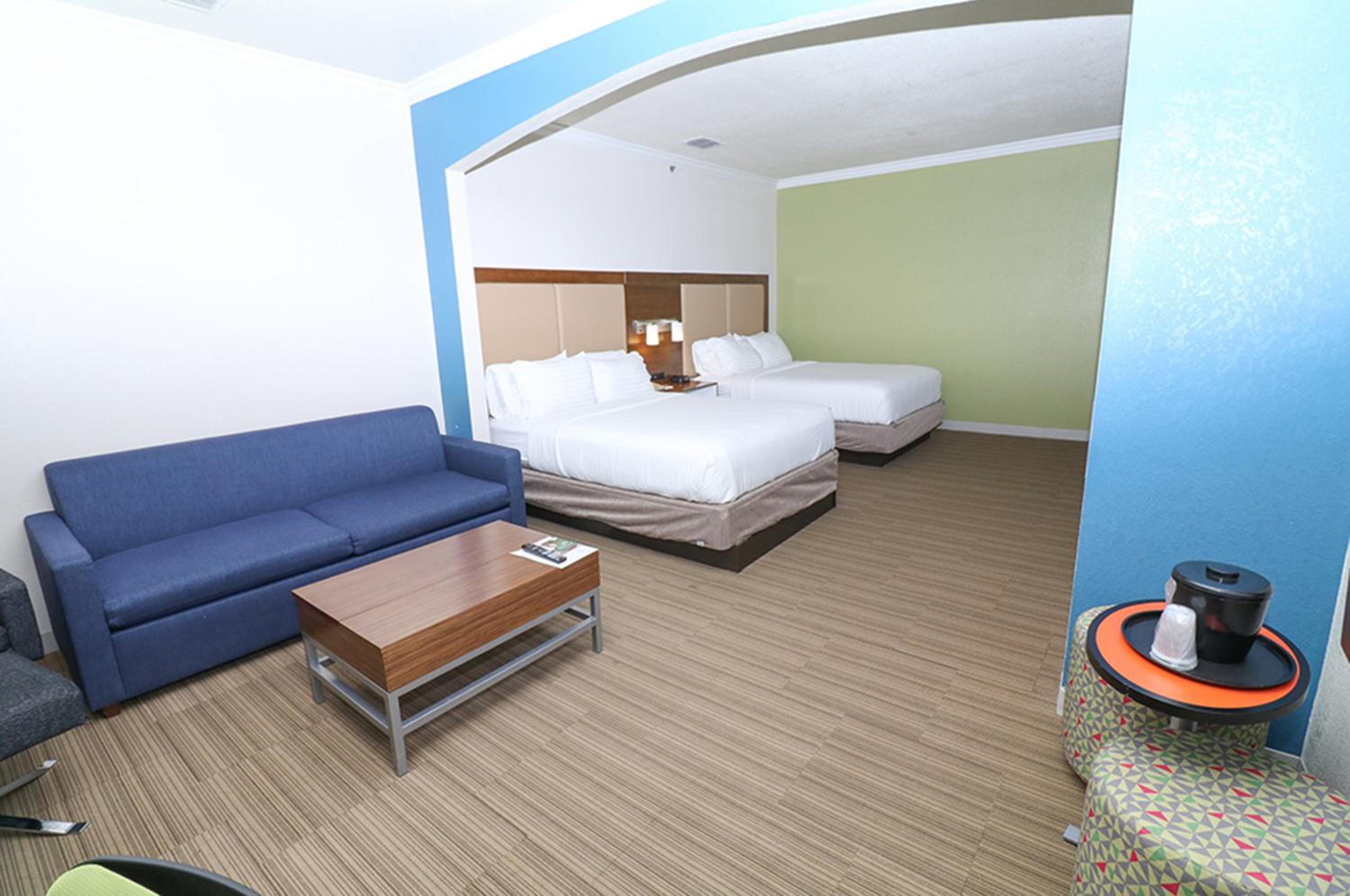 Queen Suite with Two Queen Beds and Sofa Bed - Photo 1