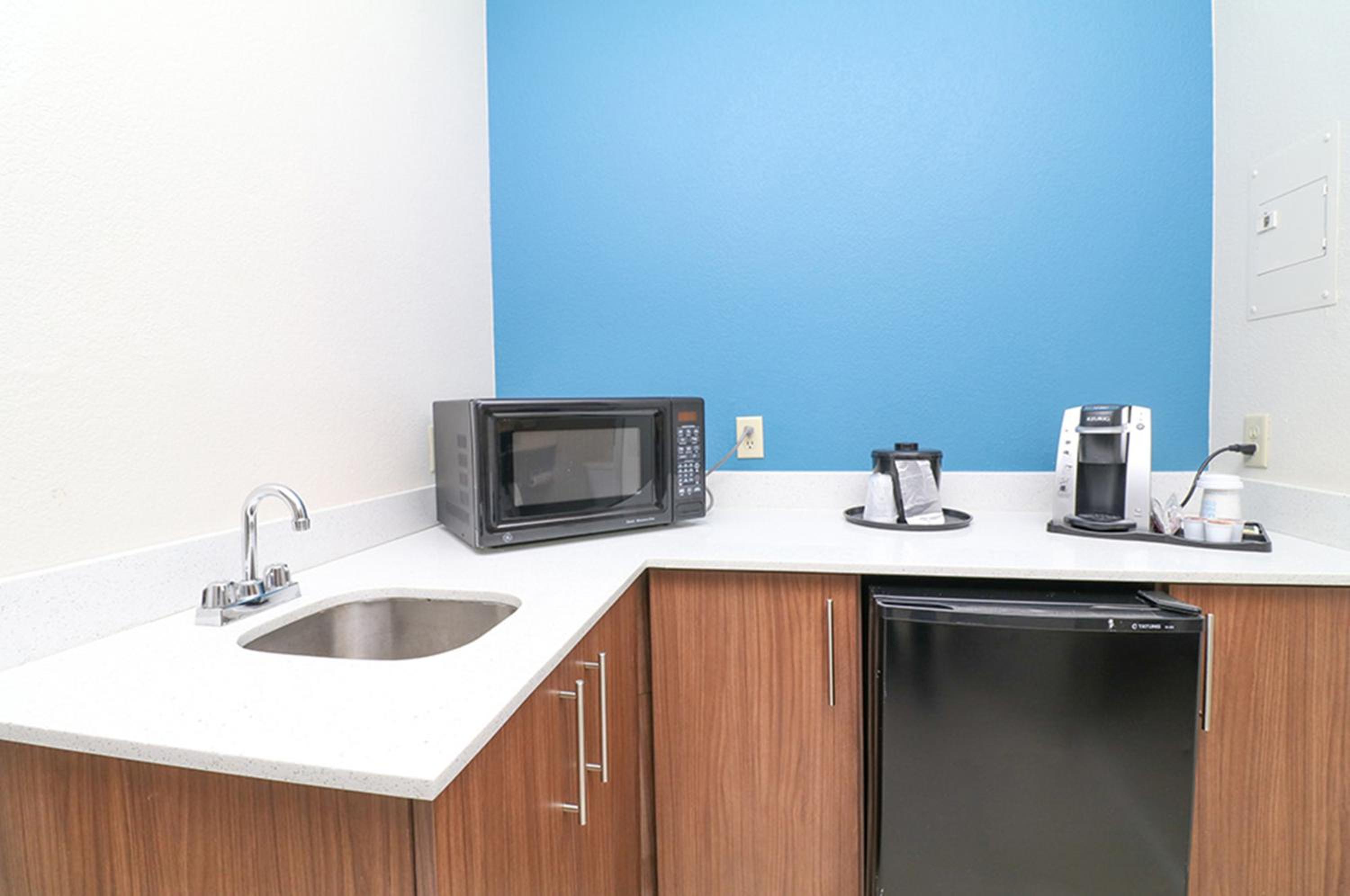 King Suite with Whirlpool - Photo 1