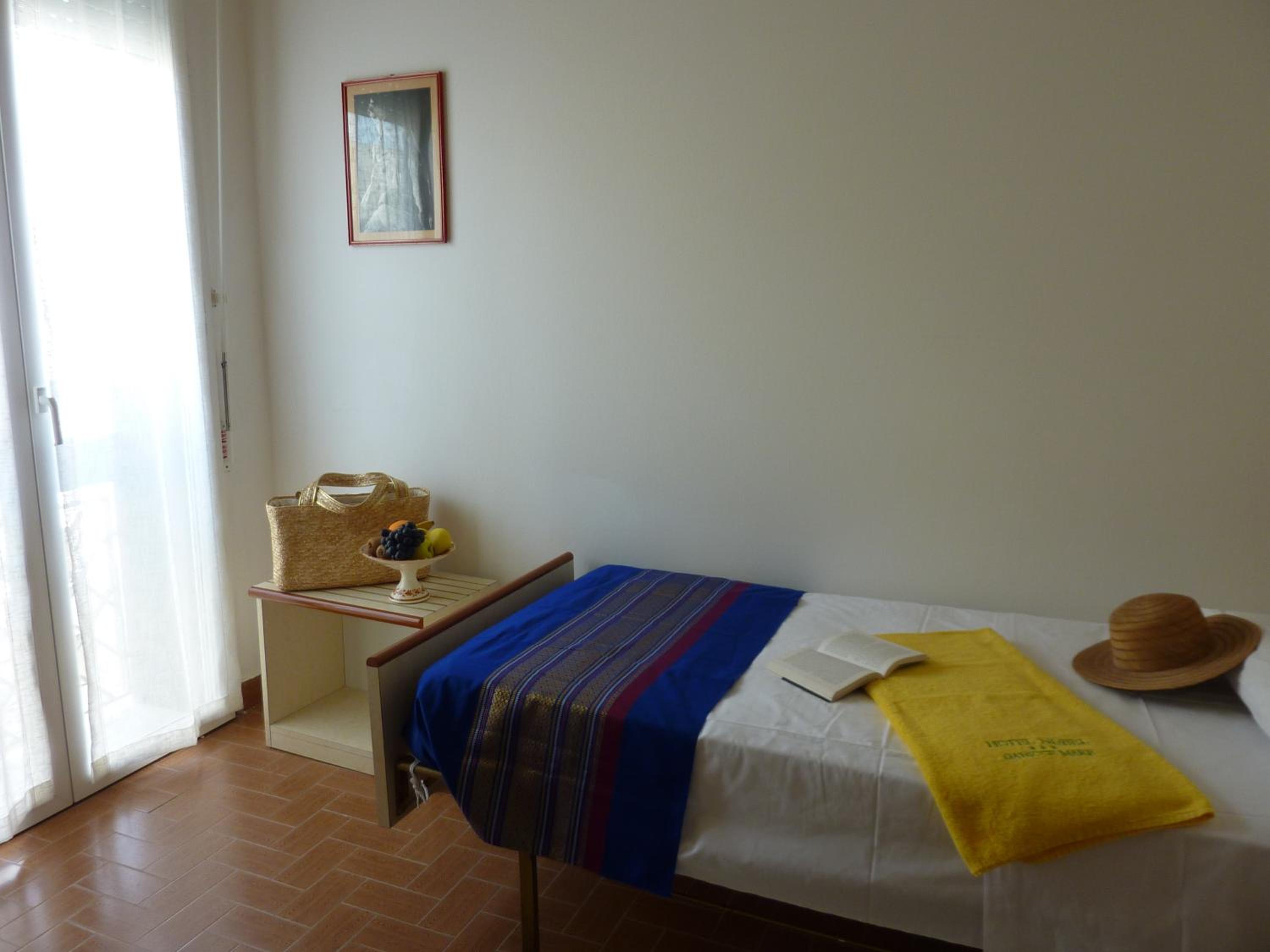 Single Room photo 3