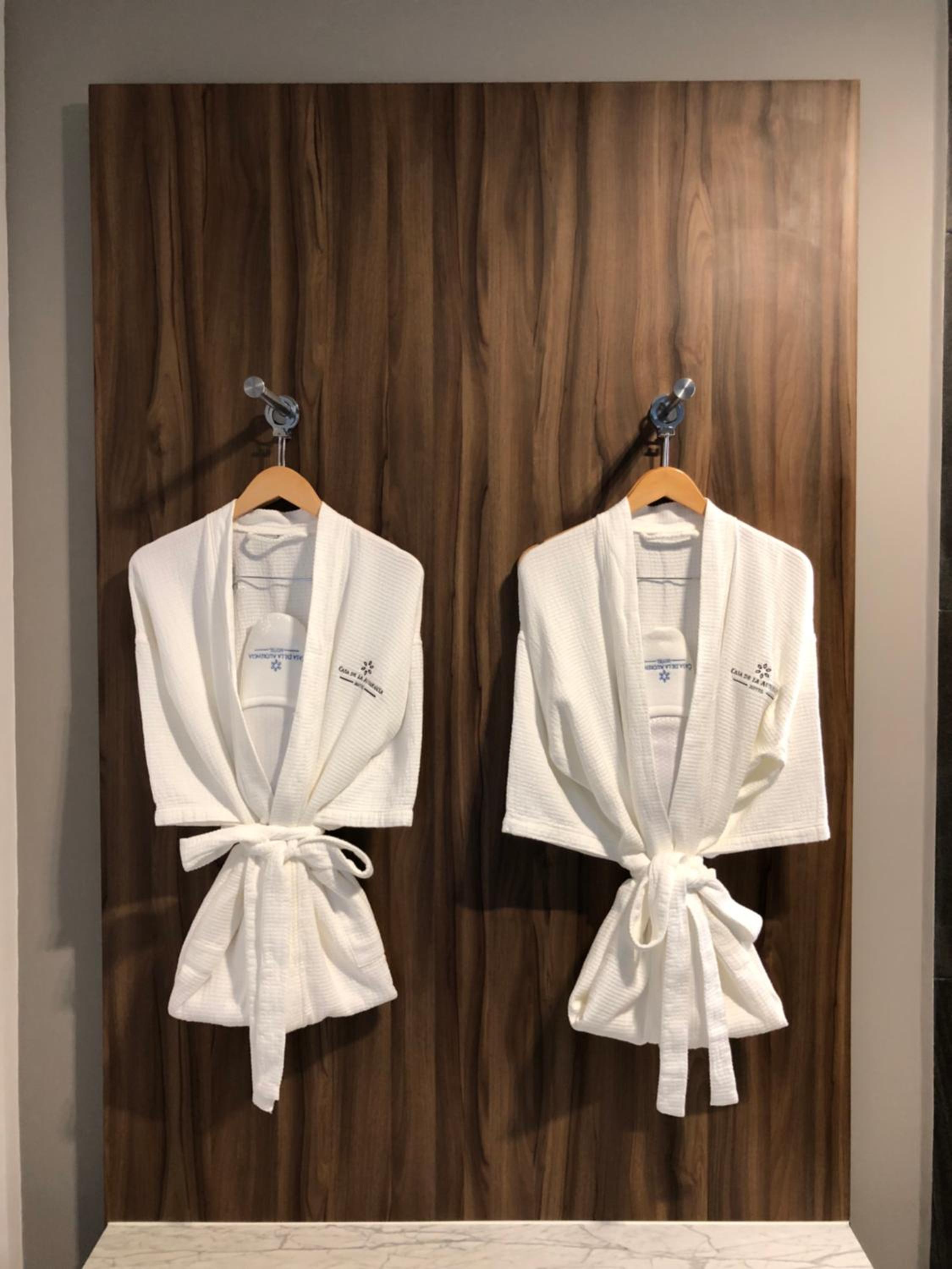 Deluxe Junior Suite - Photo 14