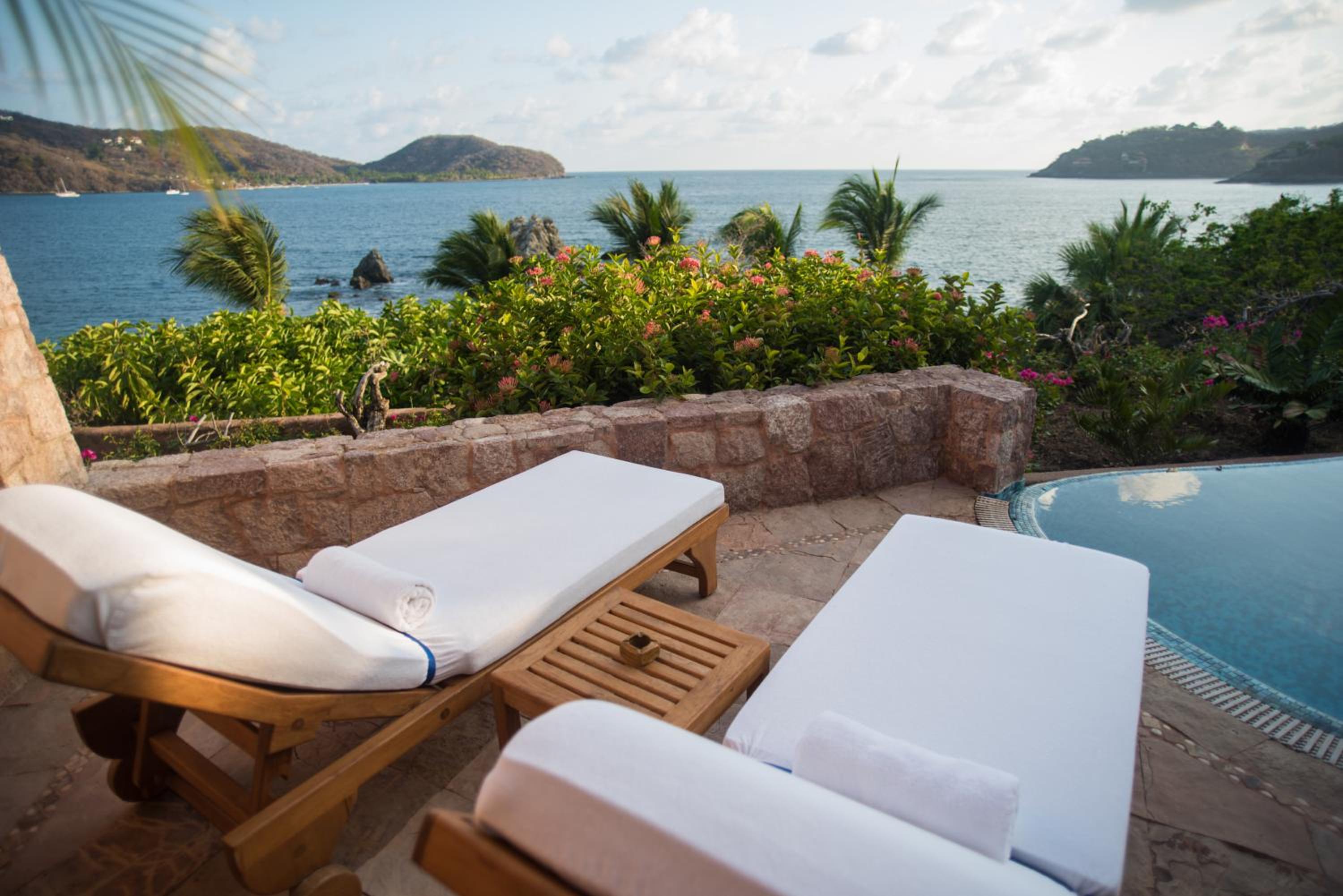 Four-Bedroom Villa - Oceanfront - Photo 9