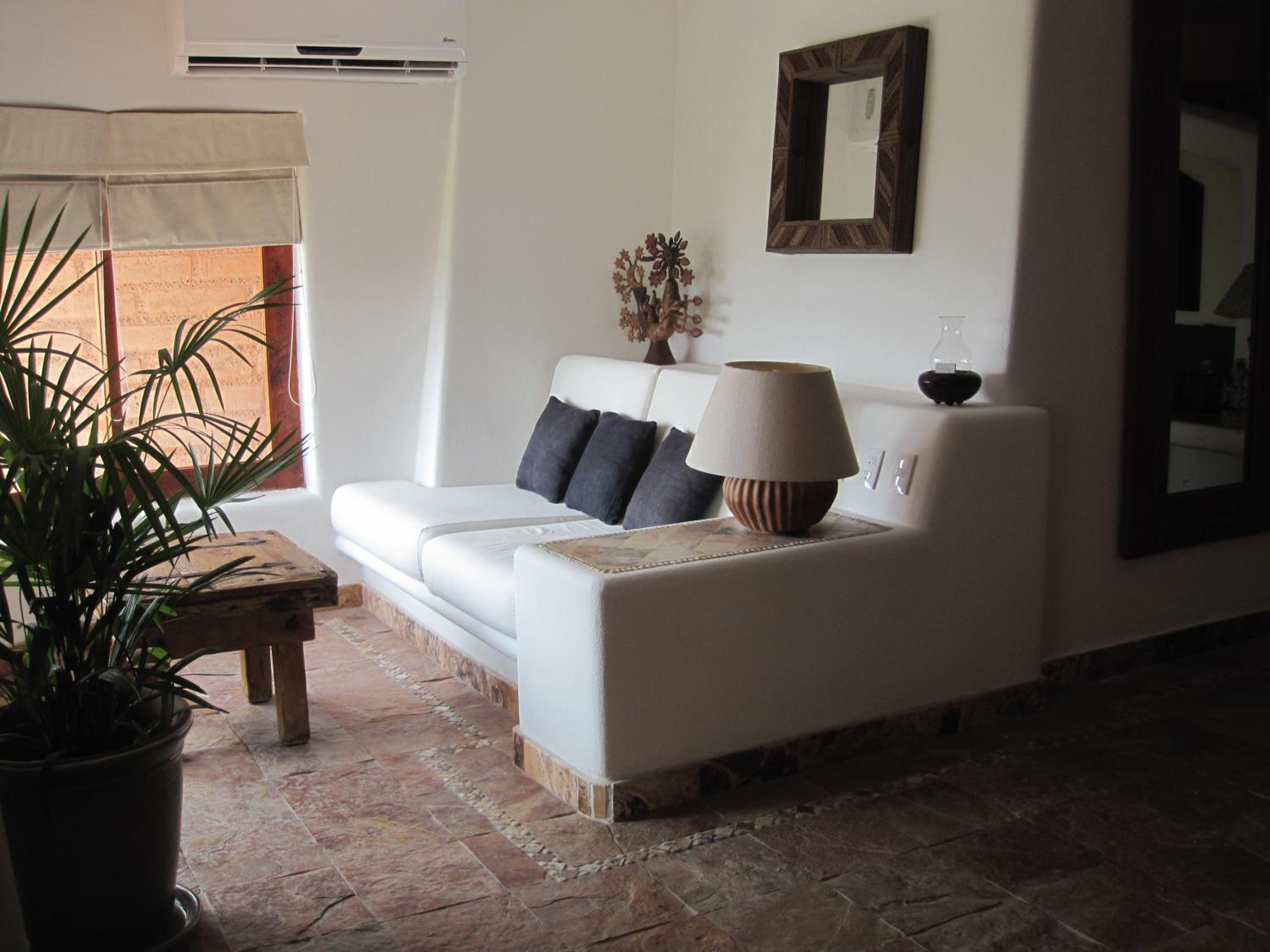 Four-Bedroom Villa - Oceanfront - Photo 20