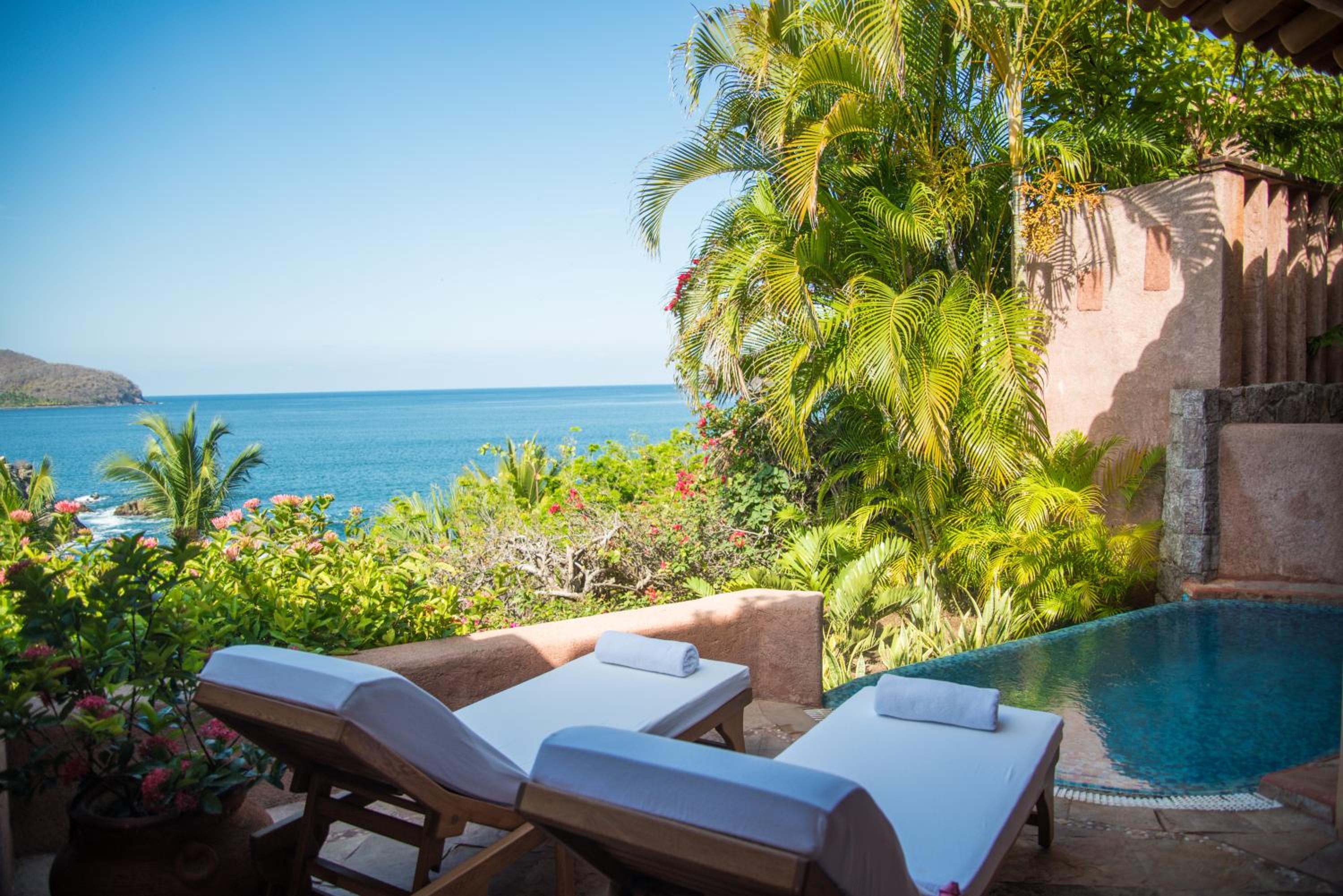 Four-Bedroom Villa - Oceanfront - Photo 33