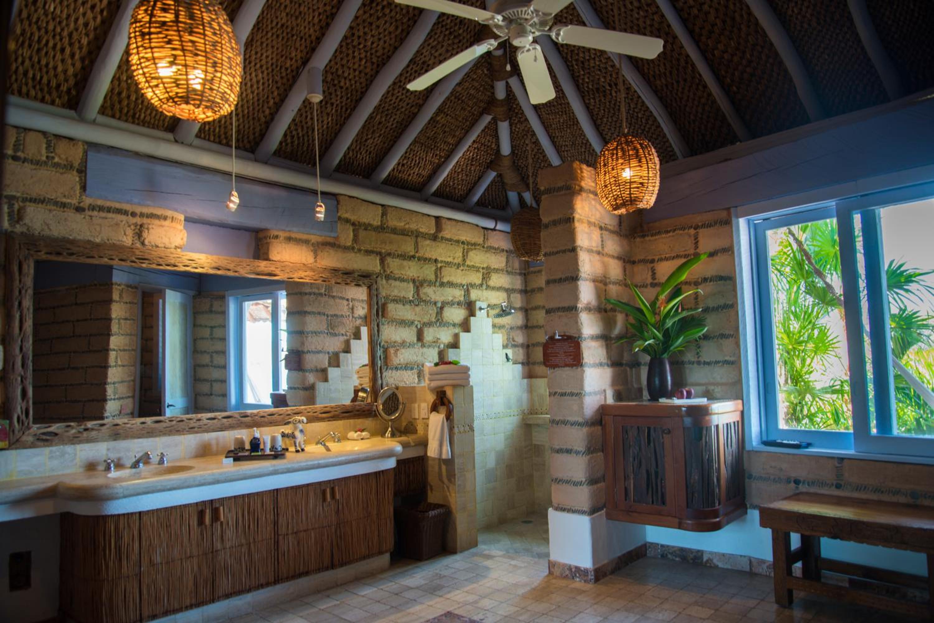 Four-Bedroom Villa - Oceanfront - Photo 52