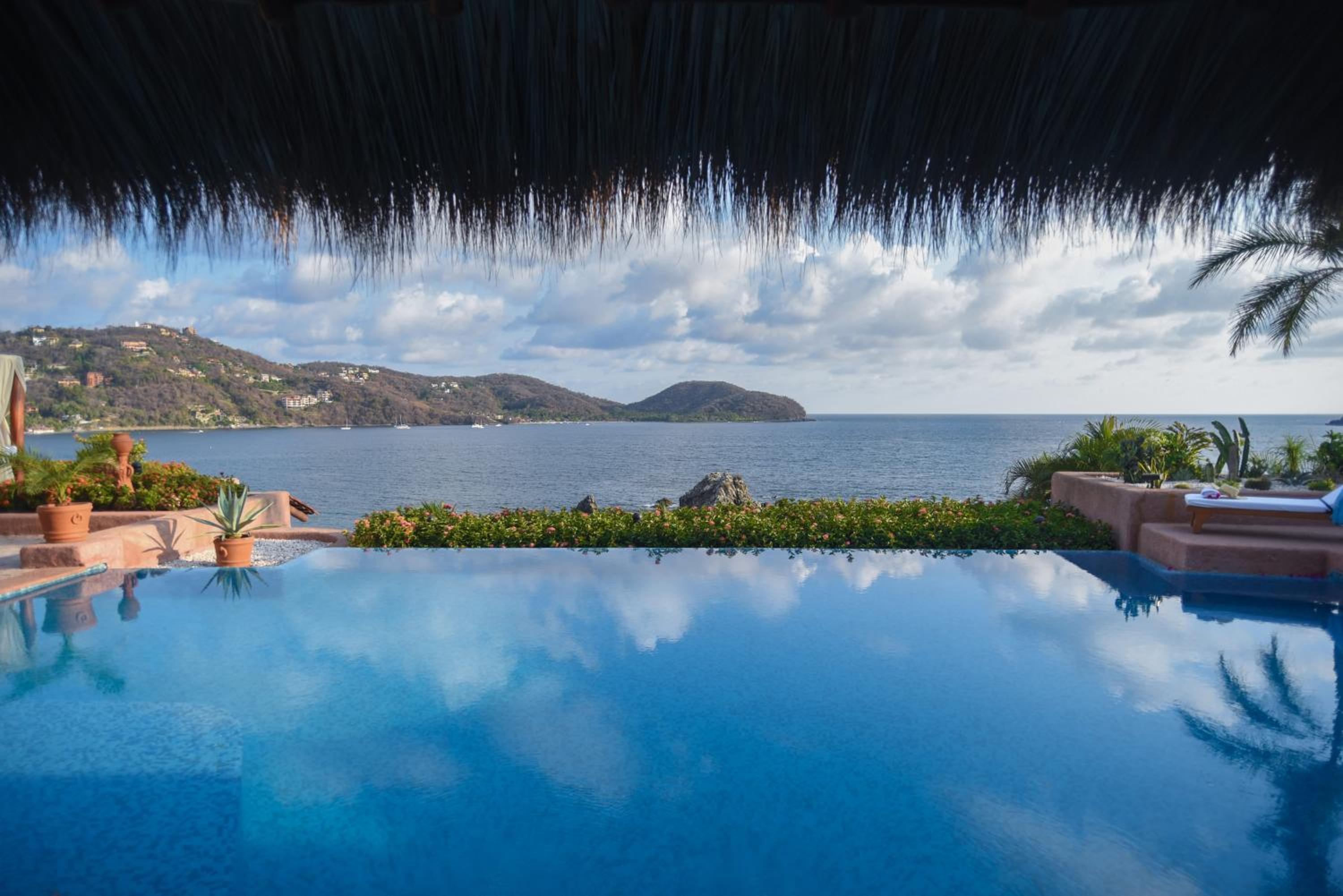 Four-Bedroom Villa - Oceanfront - Photo 59