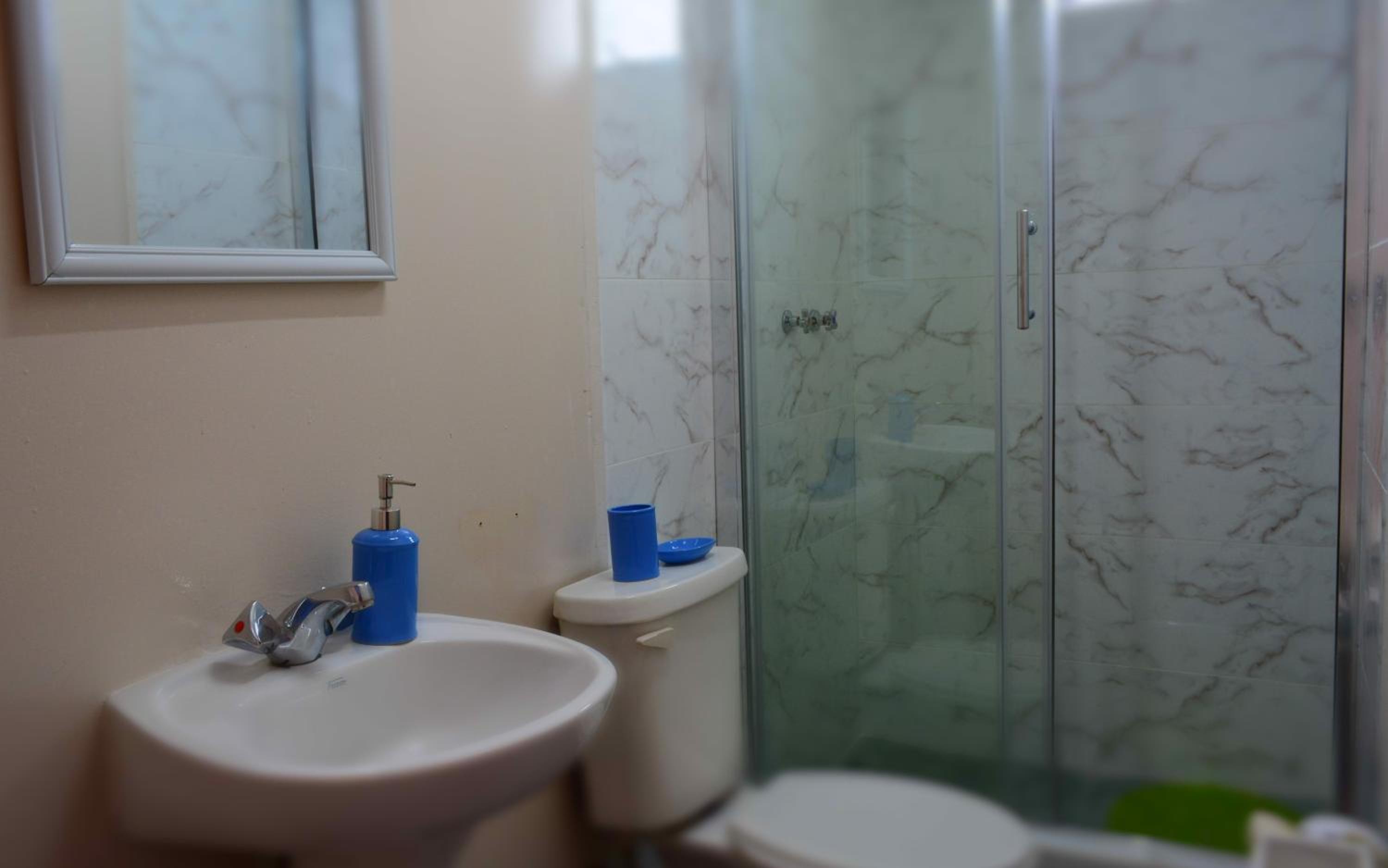 Double Room with Private Bathroom photo 3