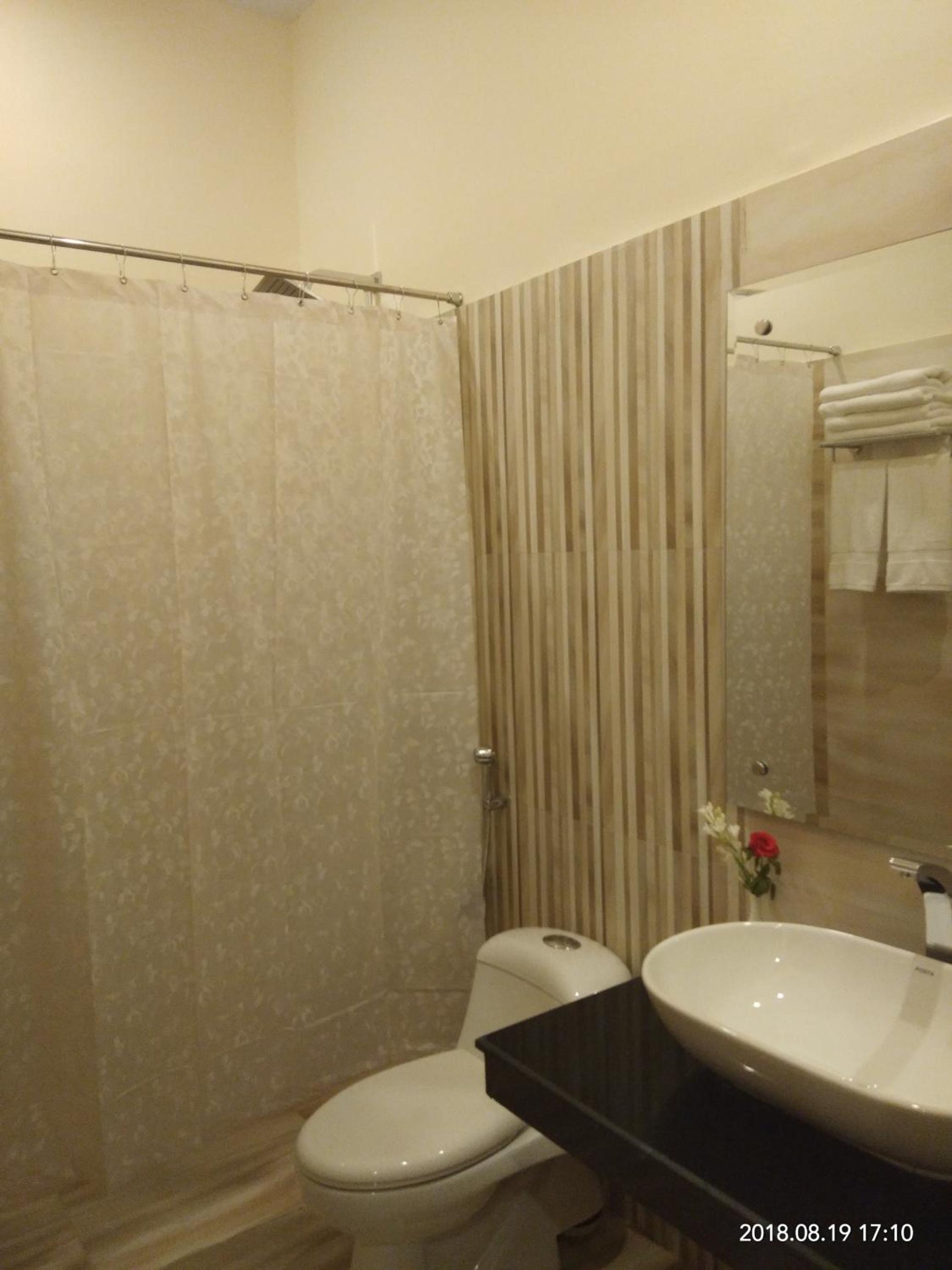 Single Room - Photo 9