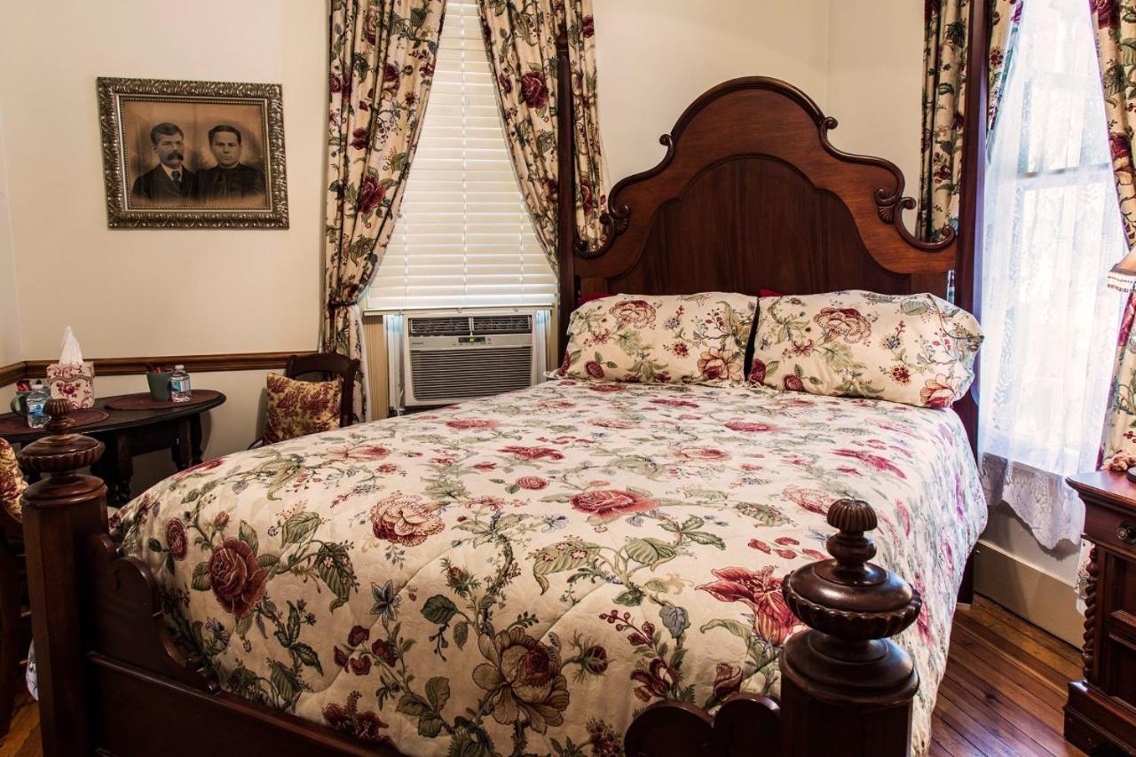 Queen Suite photo 1