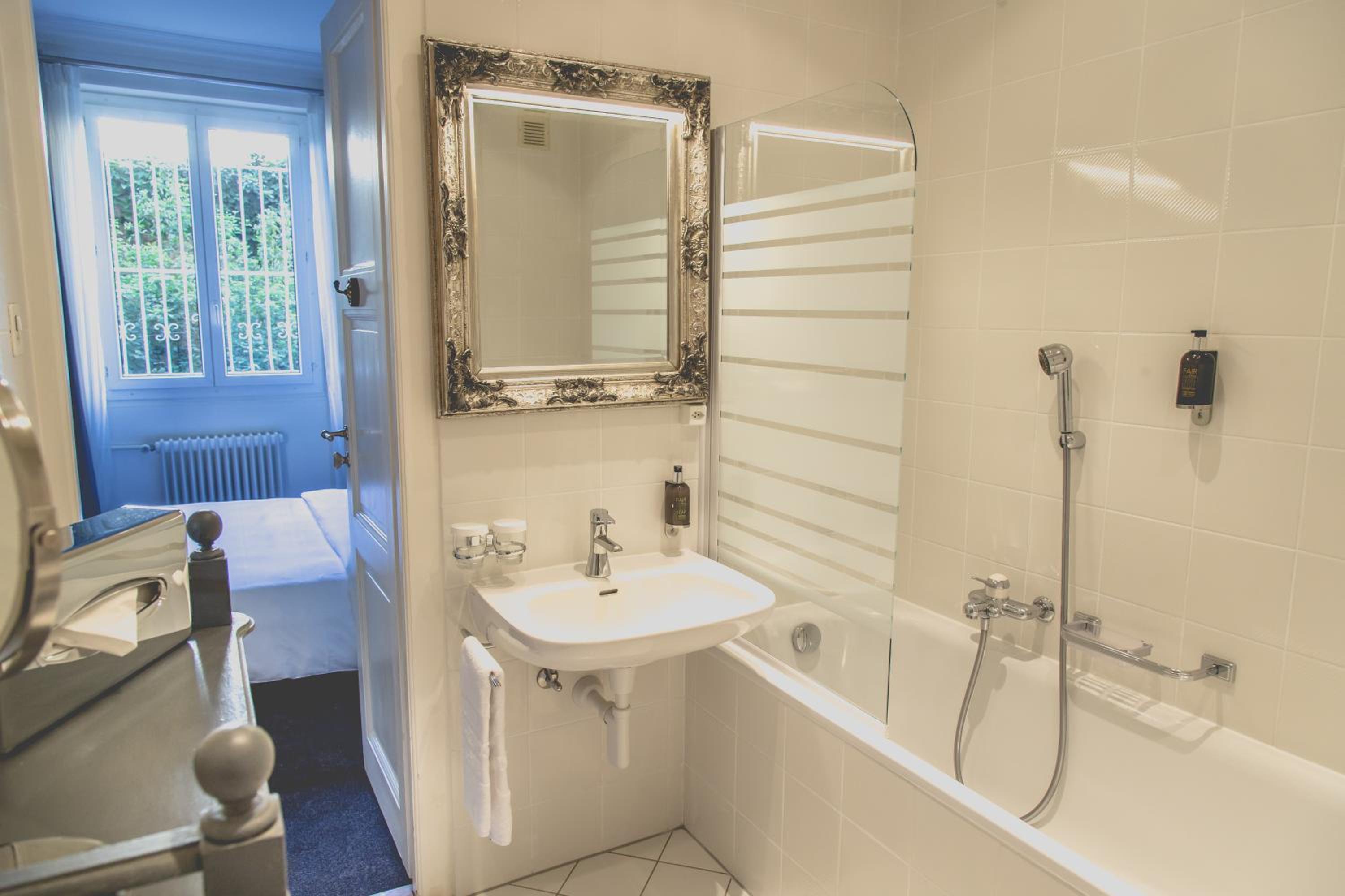 Two-Bedroom Apartment - Photo 4