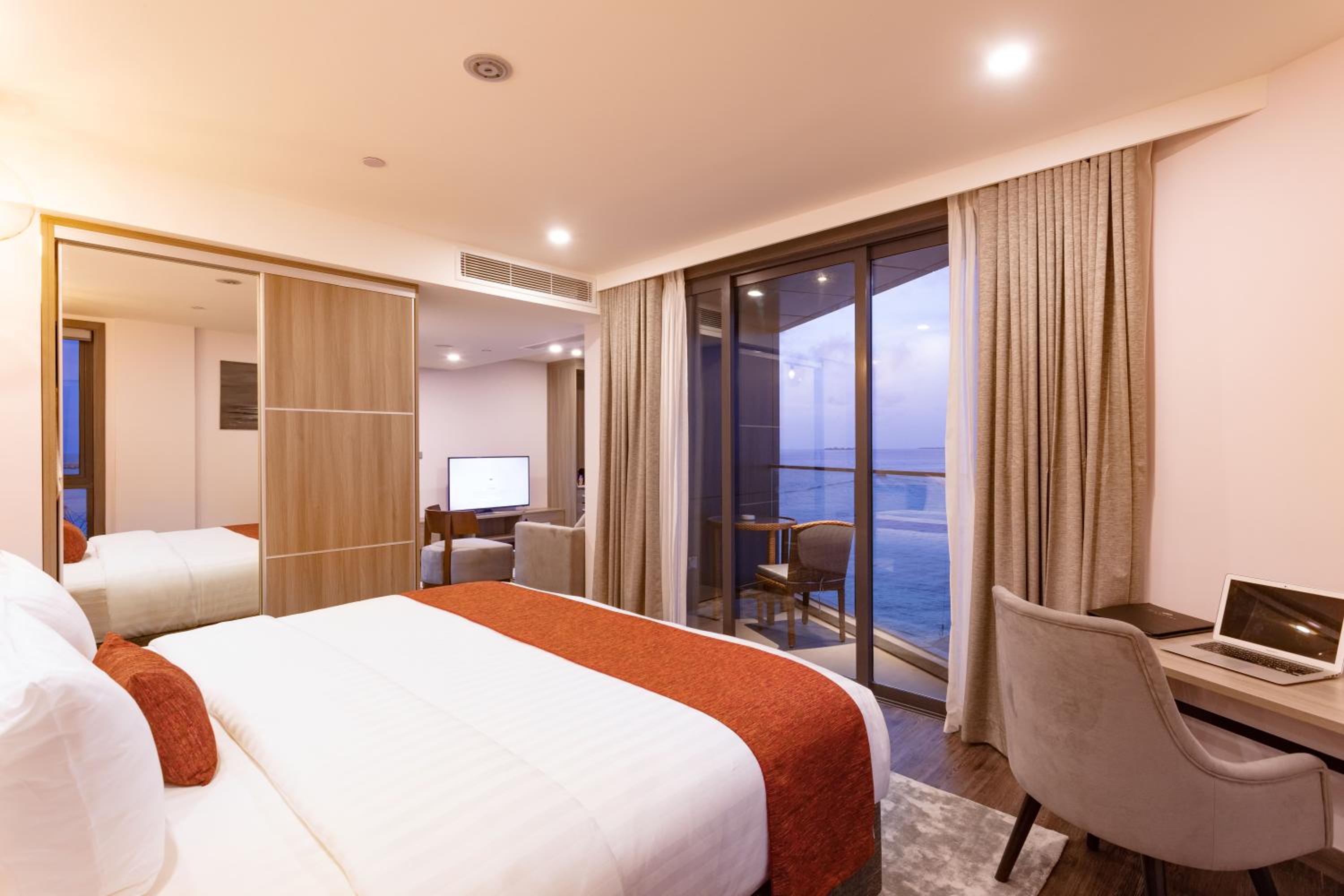 Junior Ocean View Suite (Free Return Airport Transfer & 10% off on Food & Beverage)