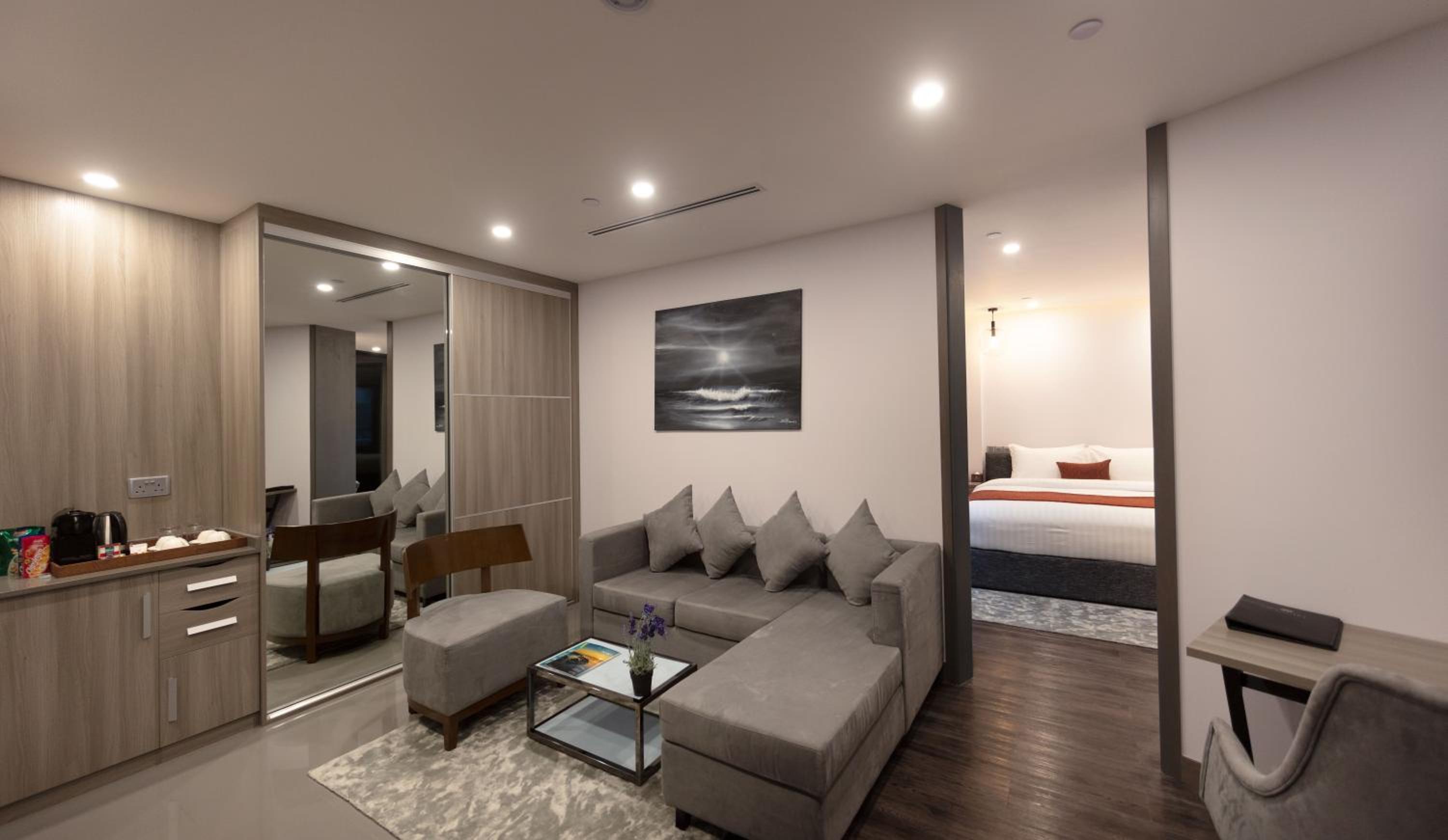 Executive Ocean View Suite (Free Return Airport Transfer & 10% off on Food & Beverage)