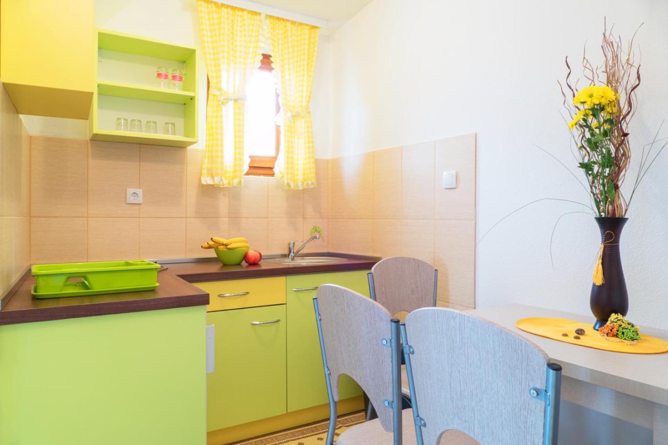 Apartment with Terrace photo 3