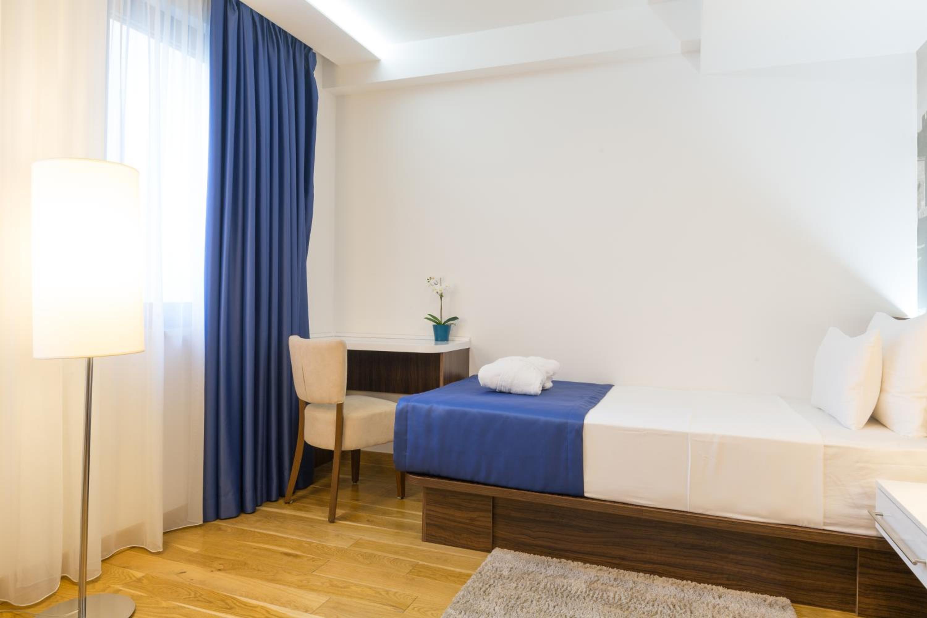 Single Room photo 3