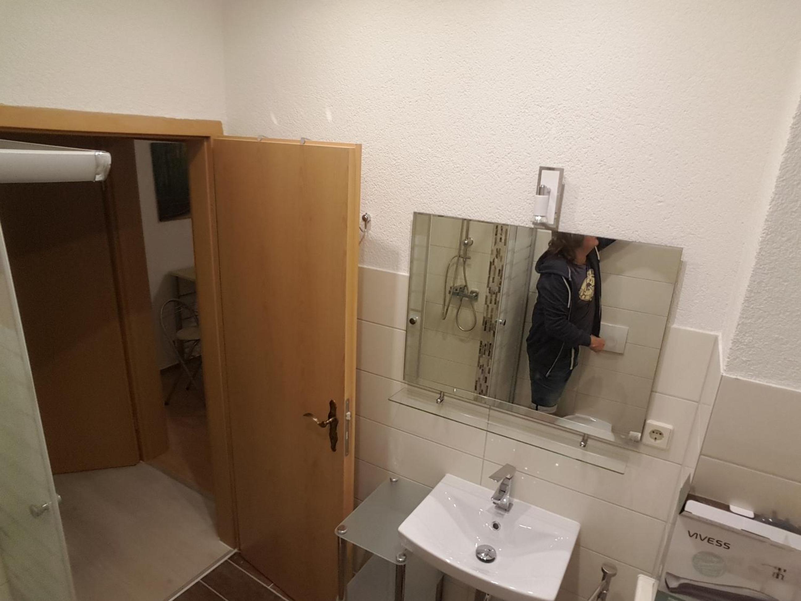 Apartment with Shower photo 3
