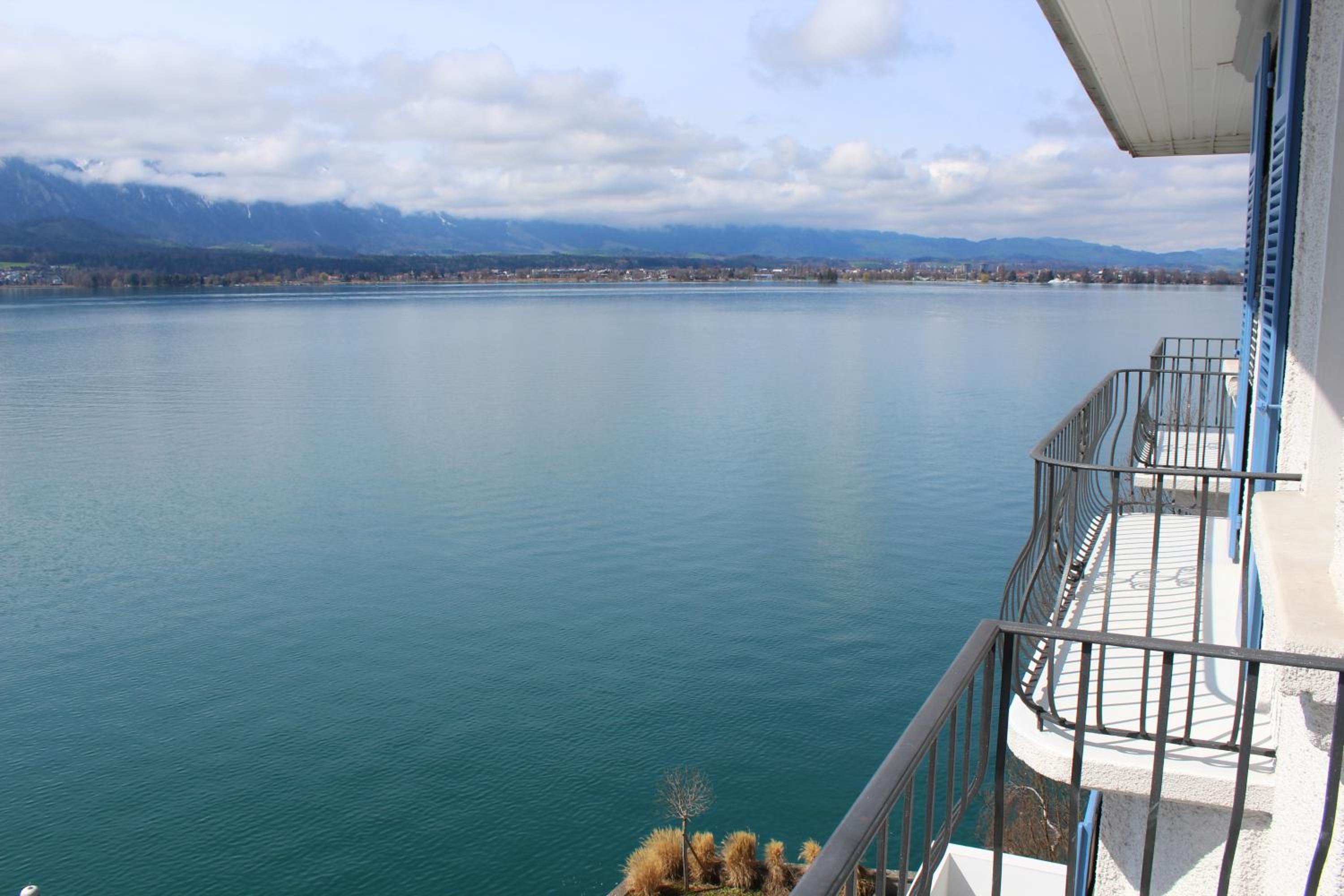 Suite with Lake View photo 2