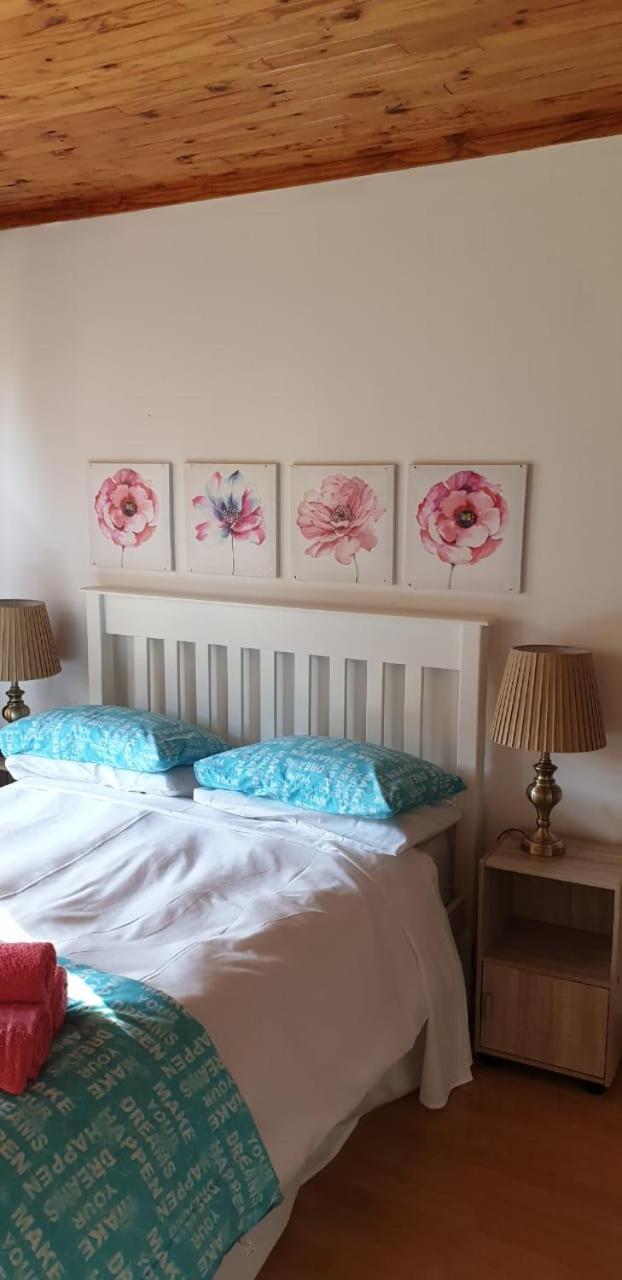Deluxe Room - Photo 4