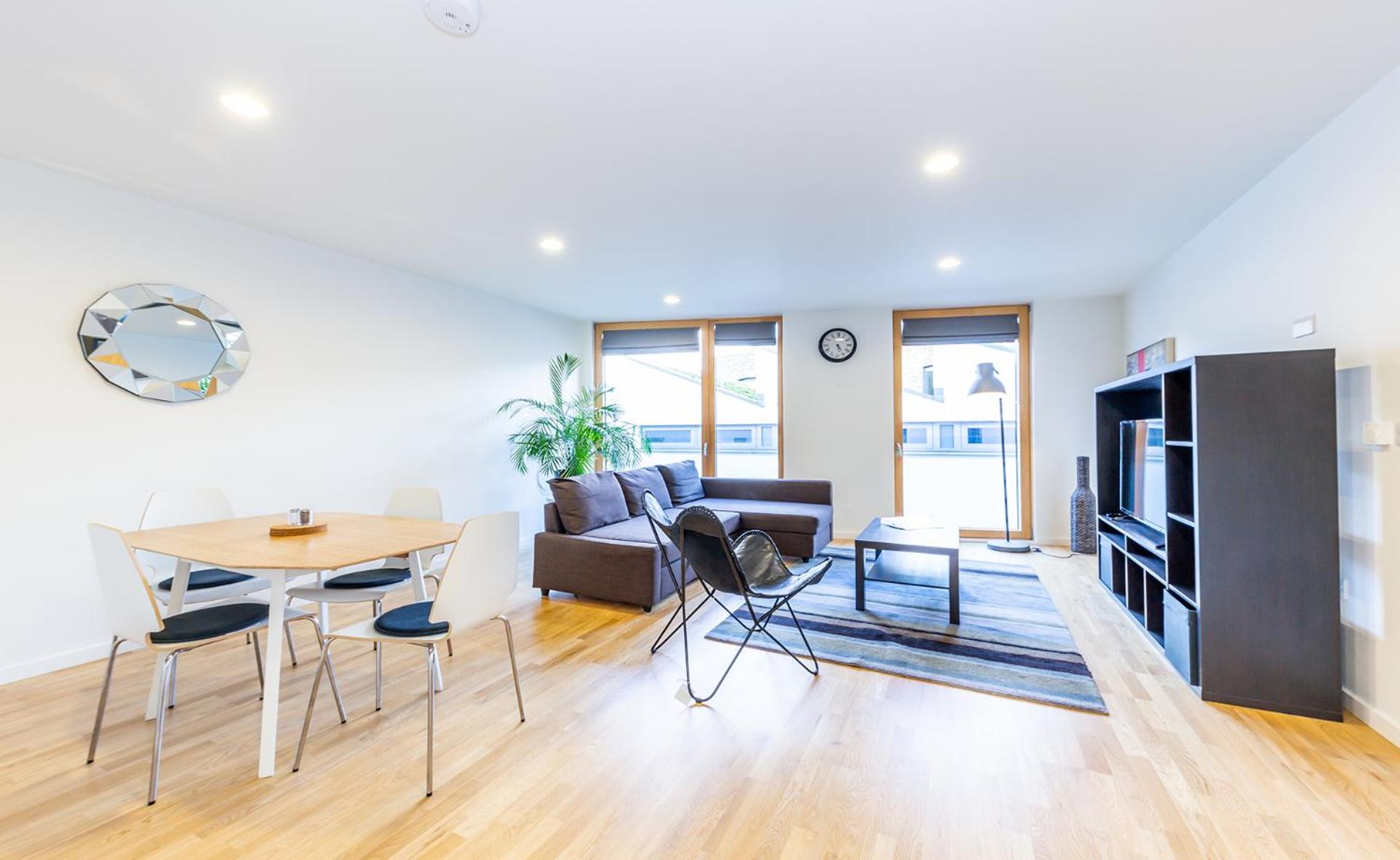 Apartment photo 1