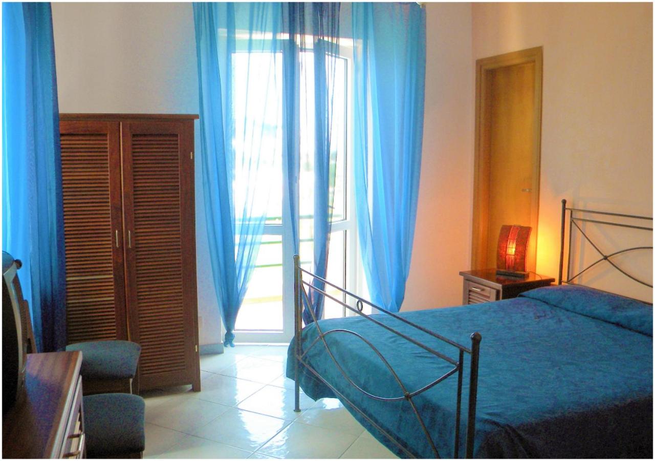 Triple Room with Sea View photo 2