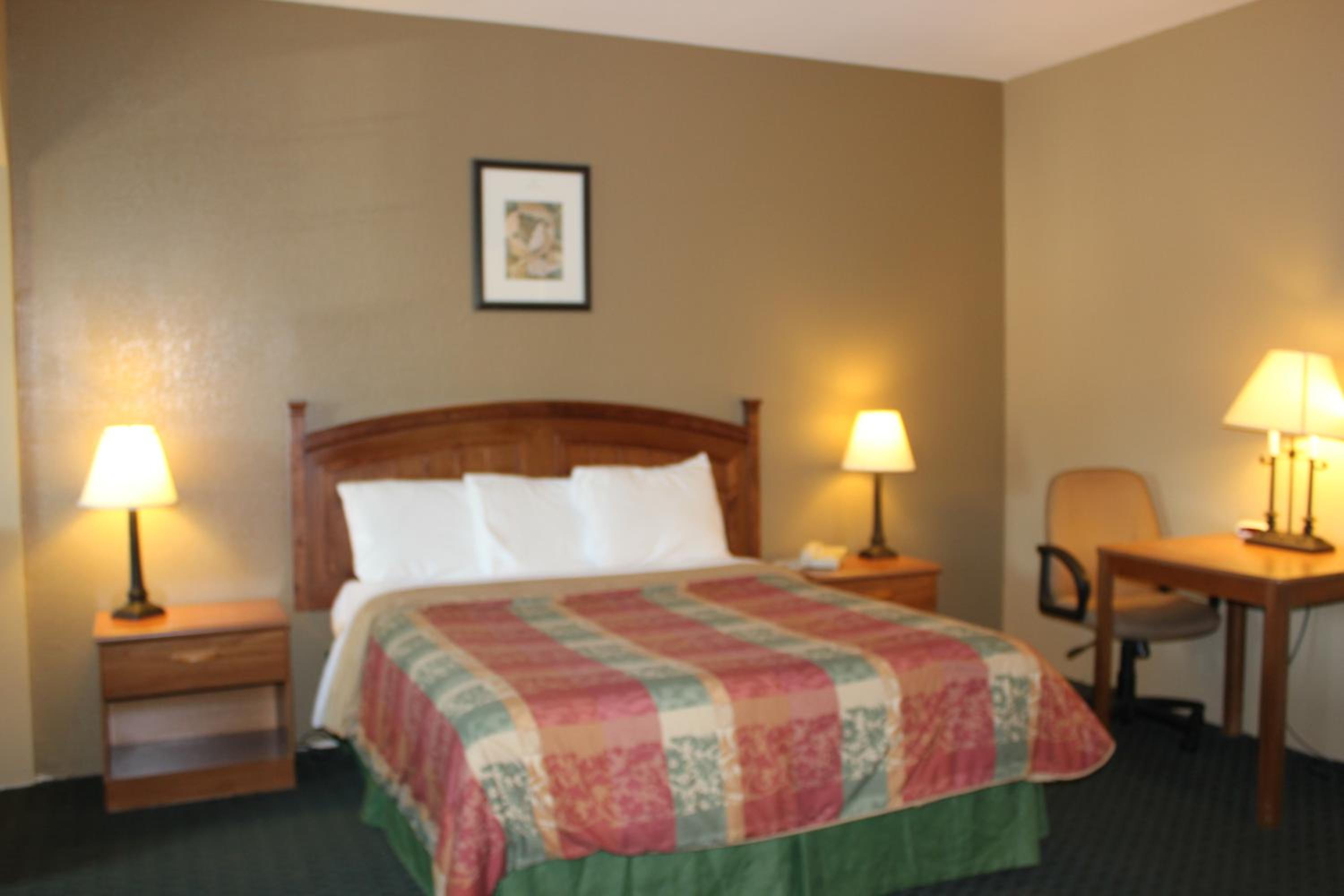 Standard King Room photo 1