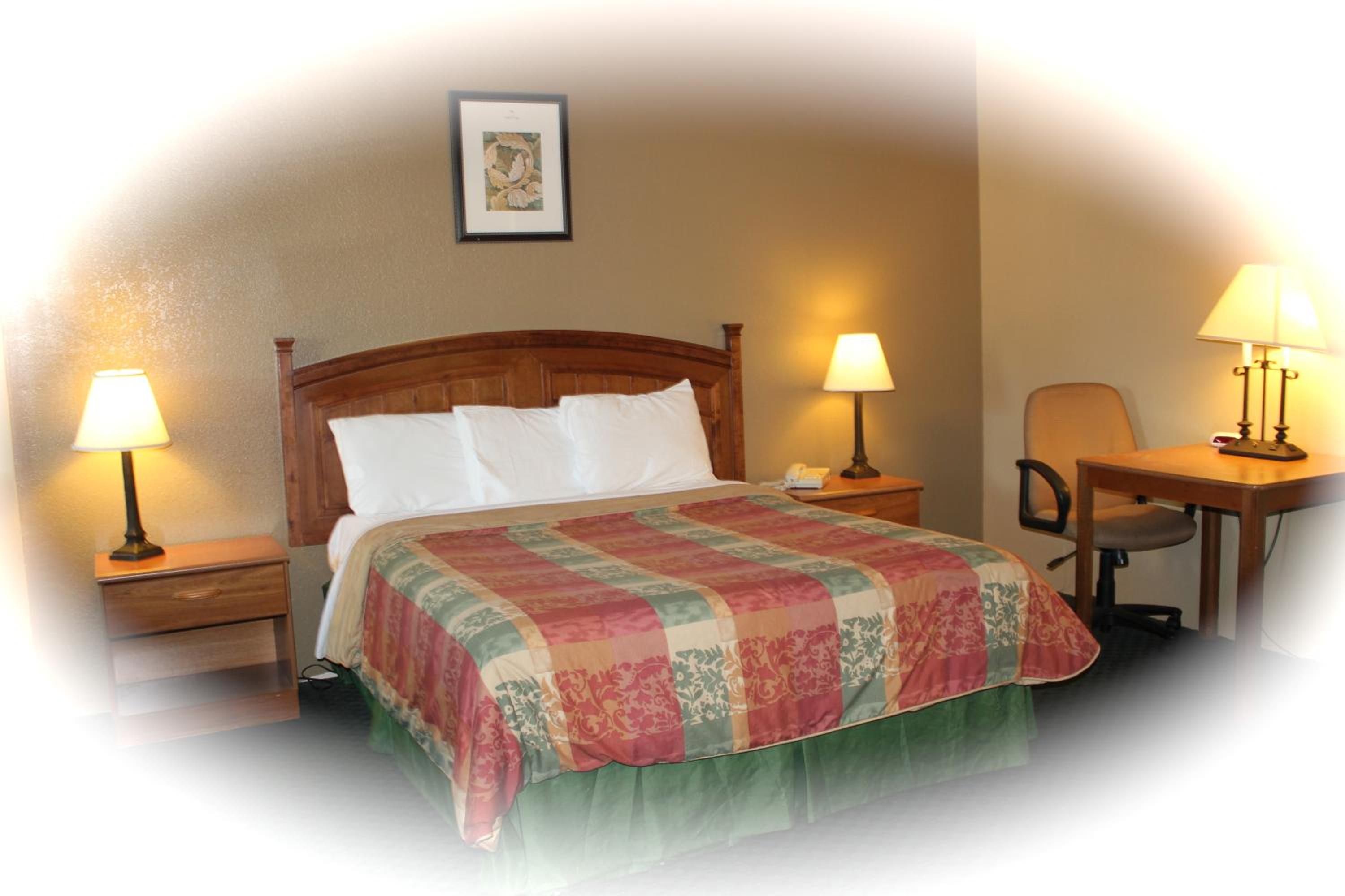 Standard King Room photo 3