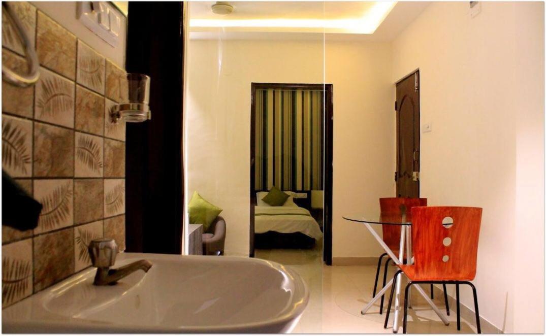 1 Bedroom Studio King Room - Photo 3