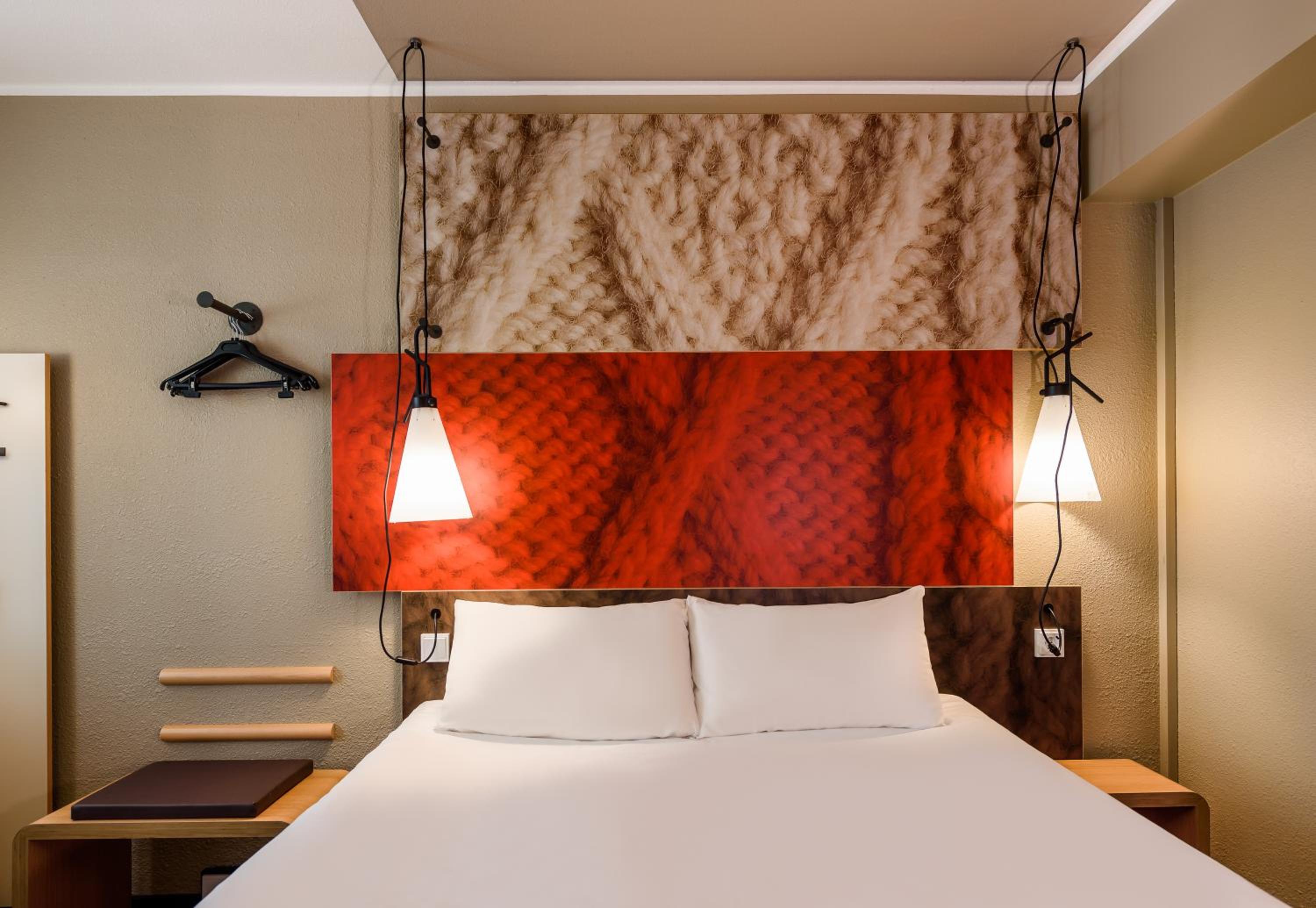 Standard Queen Room - Photo 4
