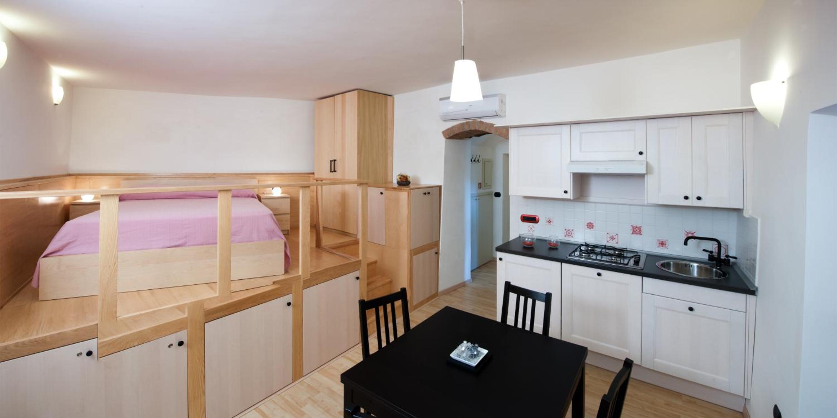 Apartment photo 2