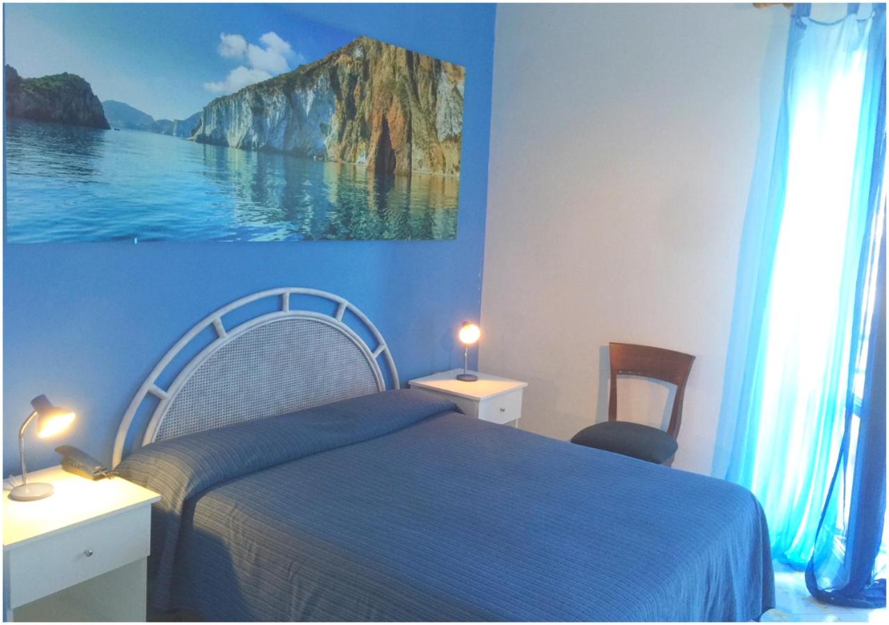 Quadruple Room with Sea View photo 2
