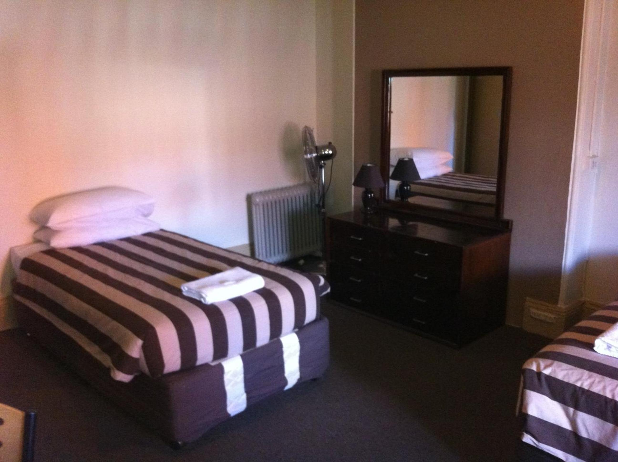 Twin Room with Shared Bathroom photo 2