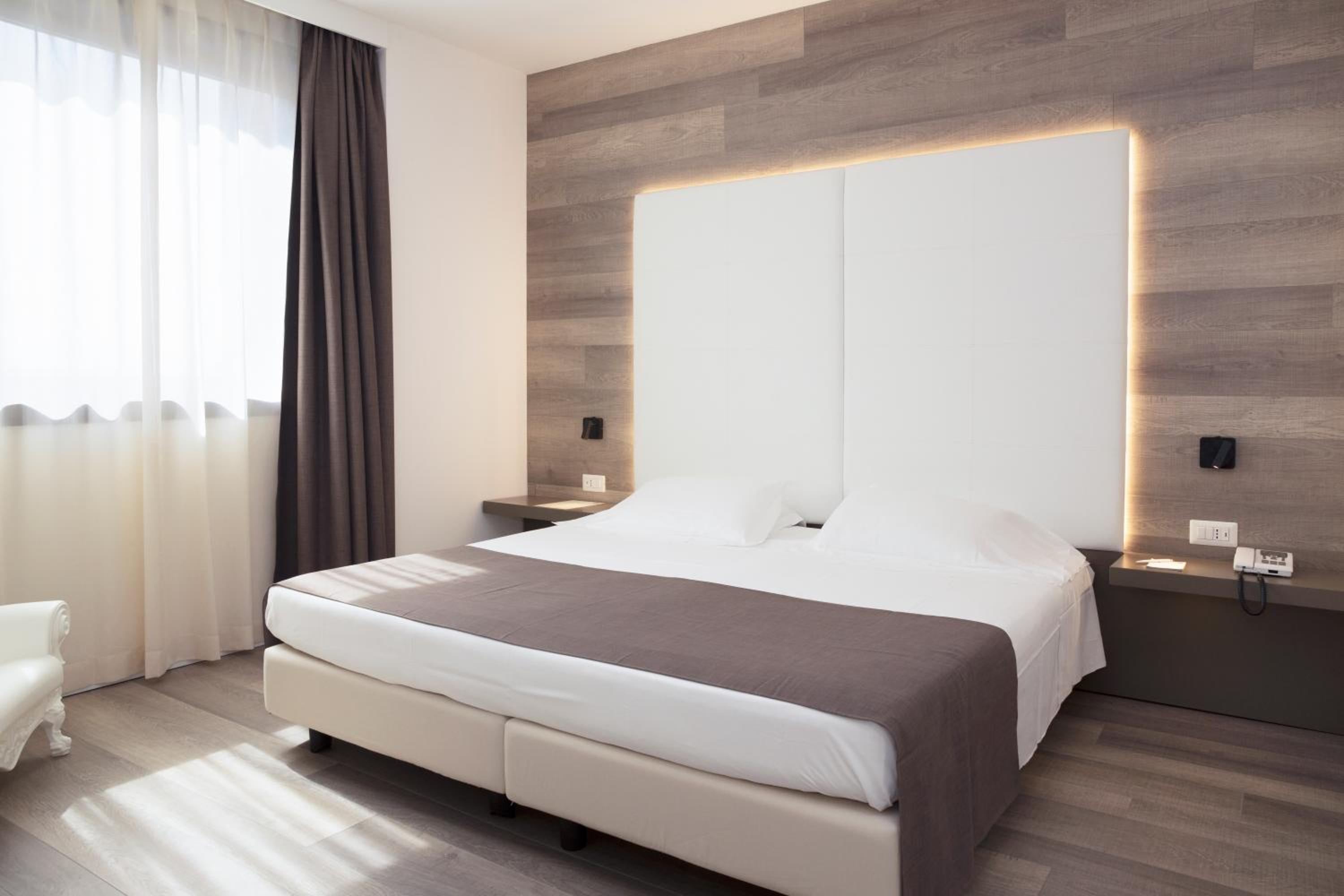 Junior Suite - Photo 28