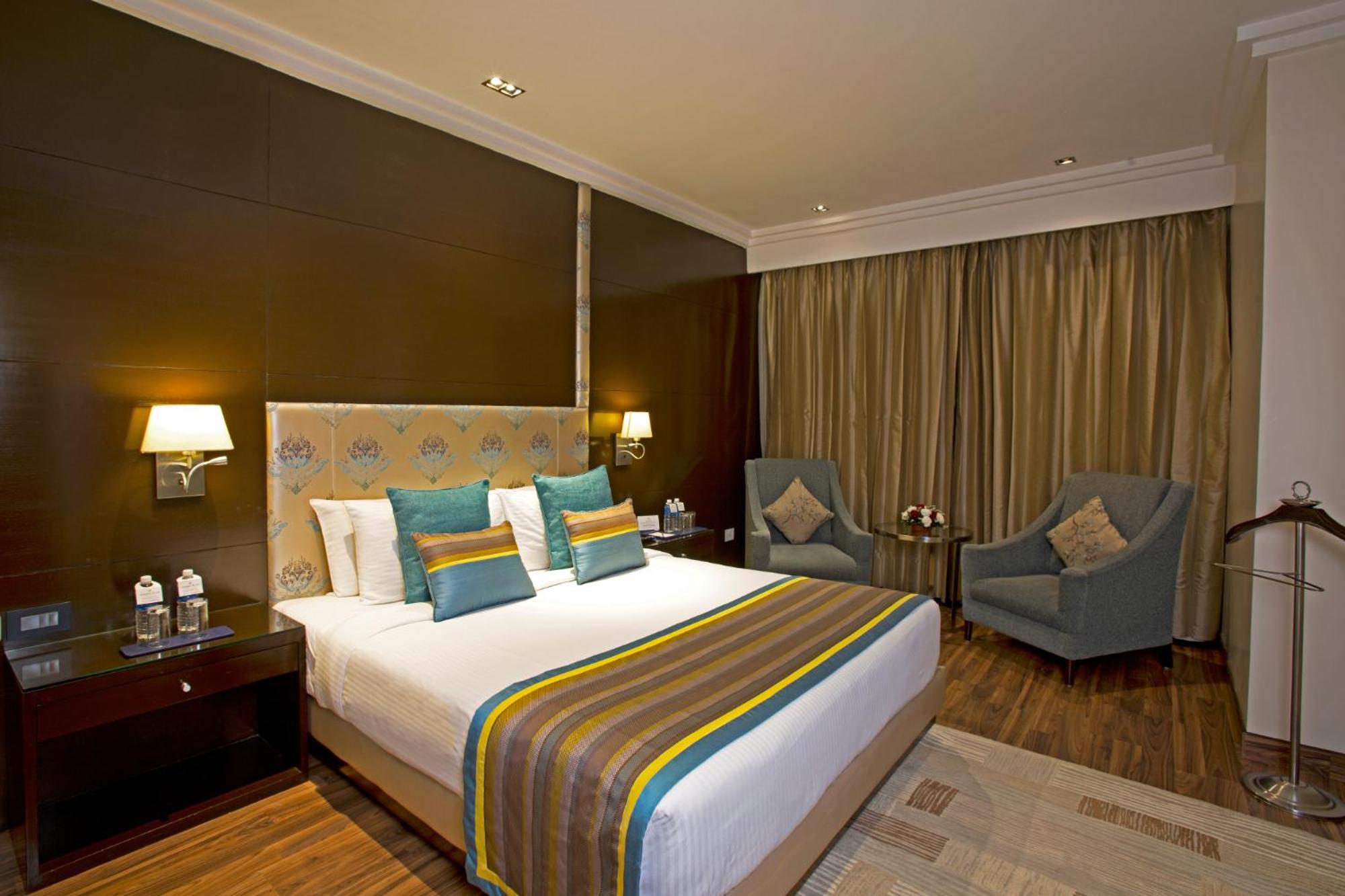 Suite - Photo 3