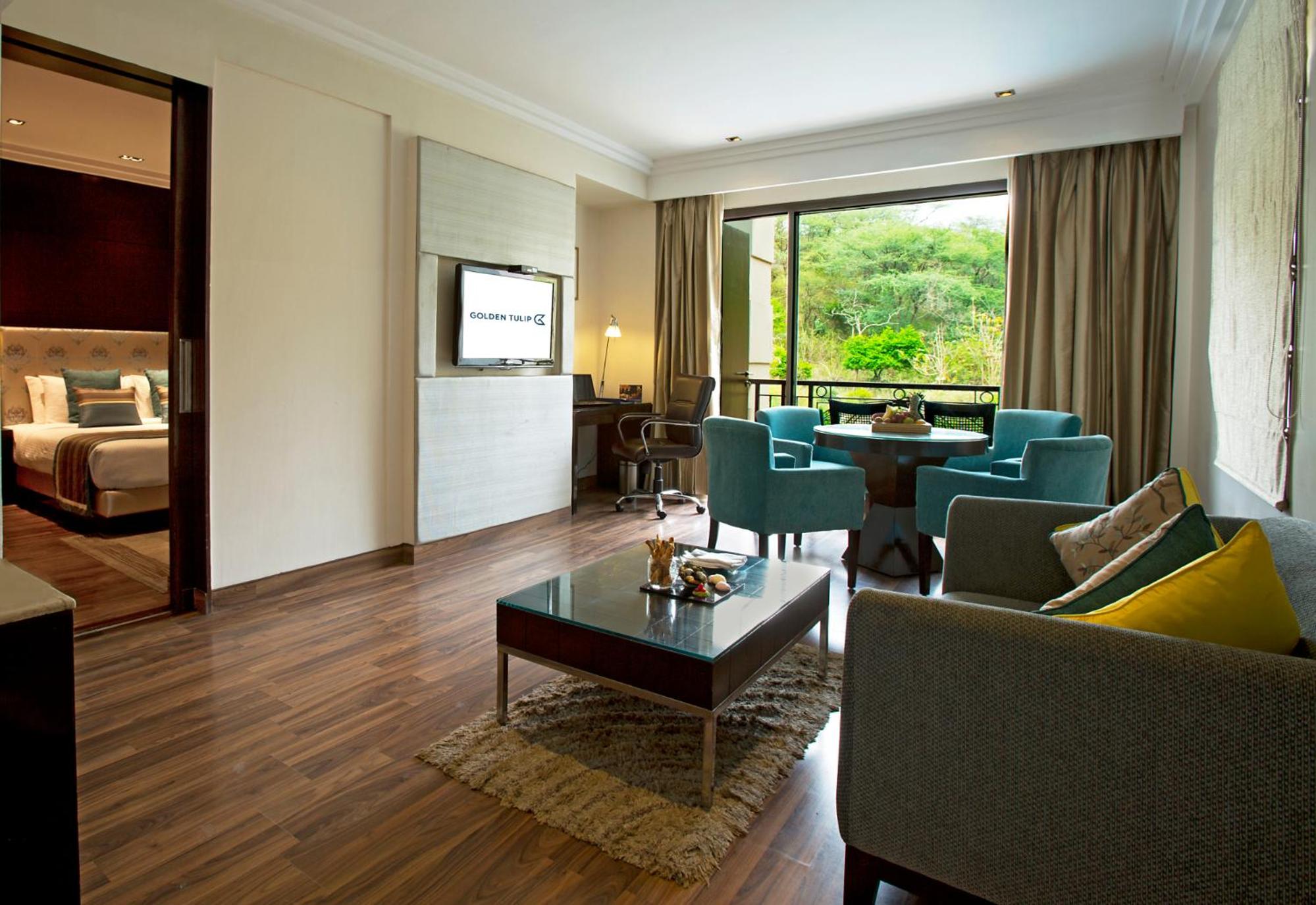 Suite - Photo 2