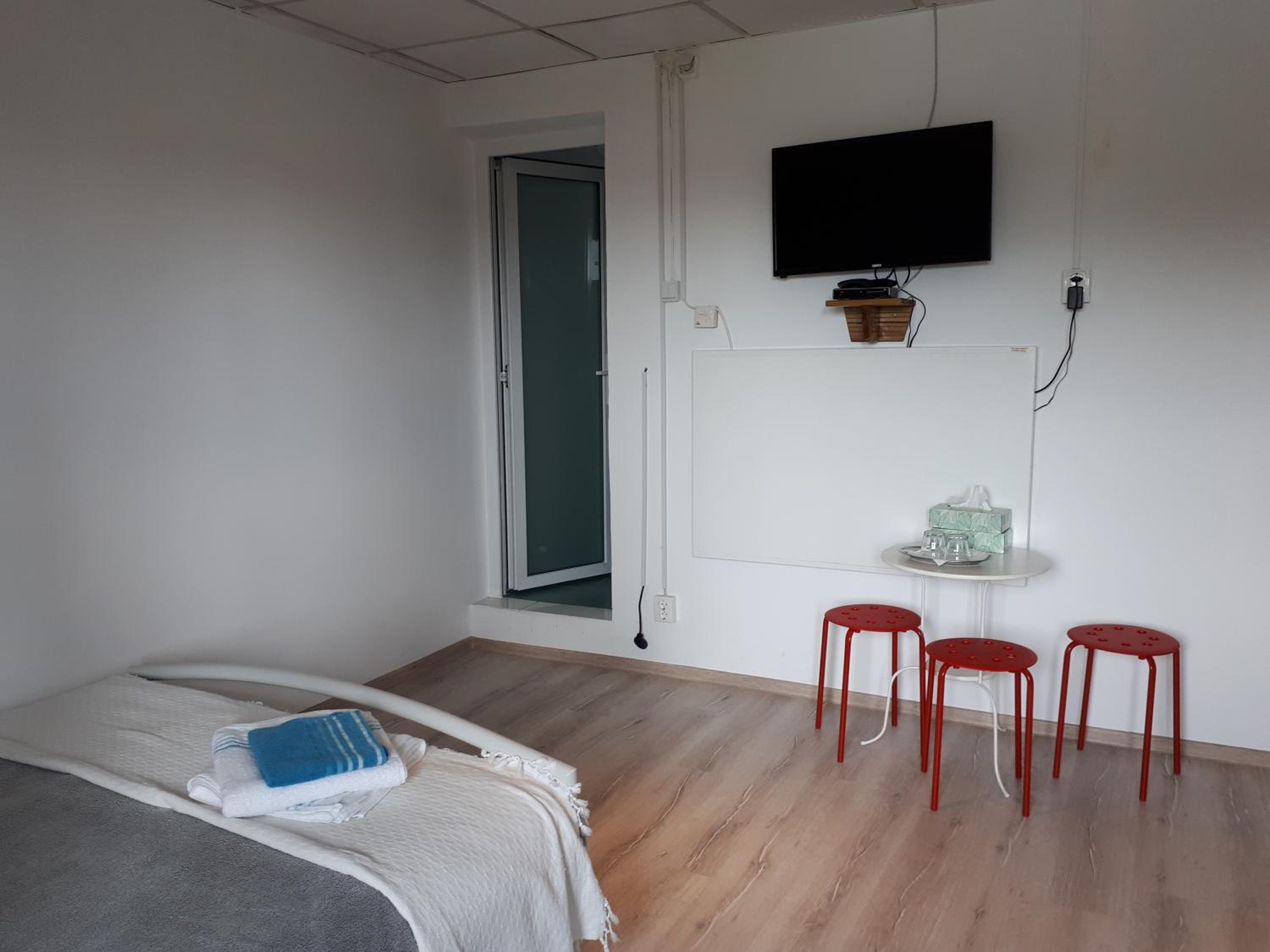 Triple Room - Photo 11