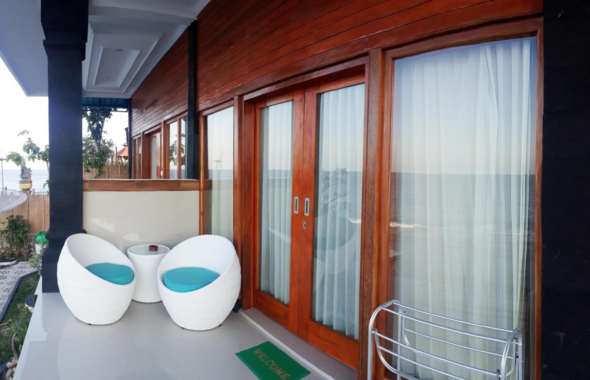 Deluxe Double Room with Sea View - Photo 13